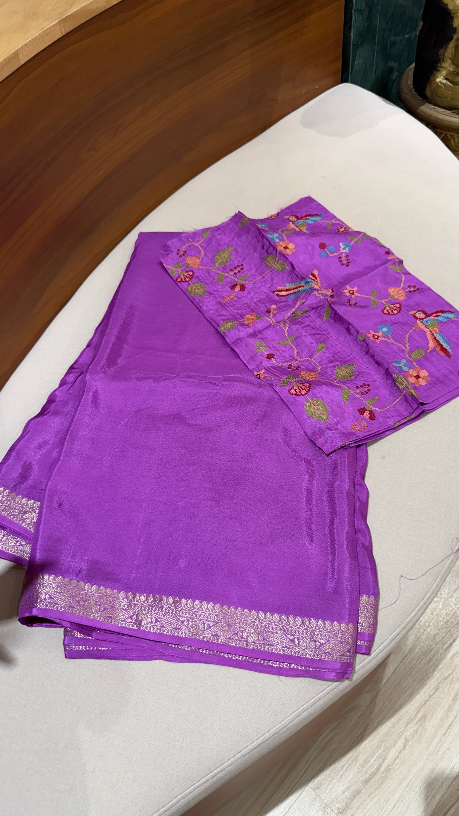 Crepe embroidery