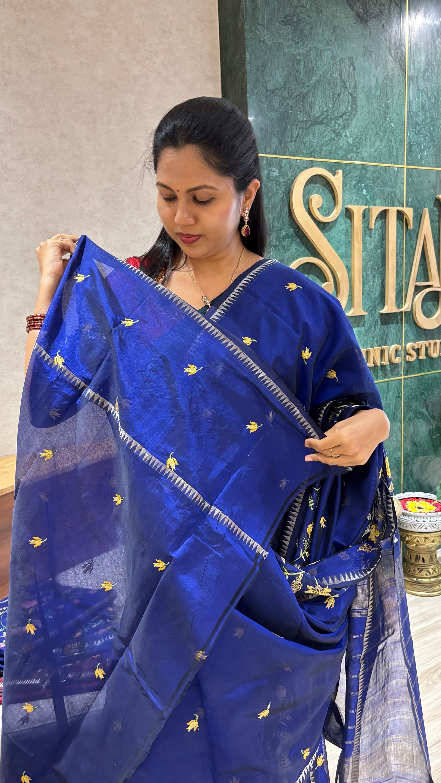 Mangalgiri pattu embroidery