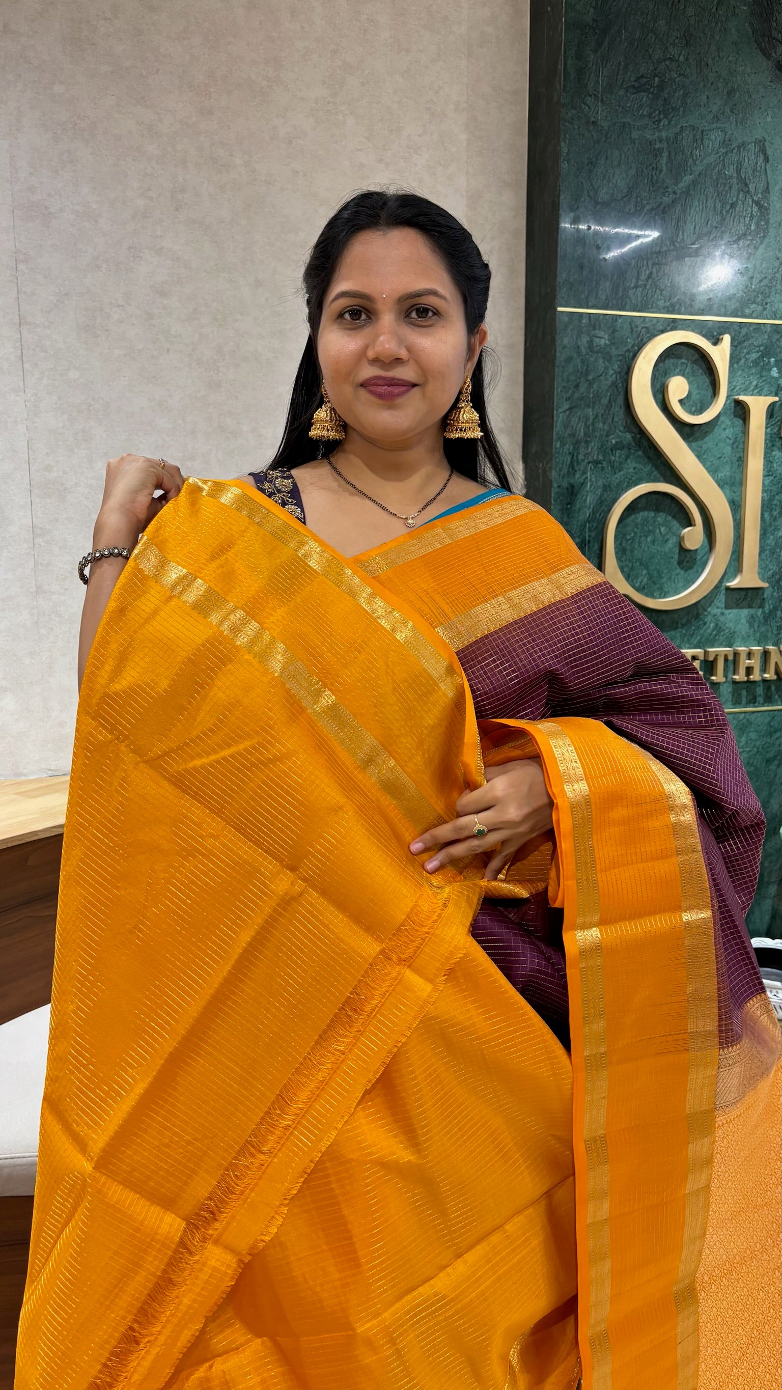 Light weight handloom kanchi pattu wine