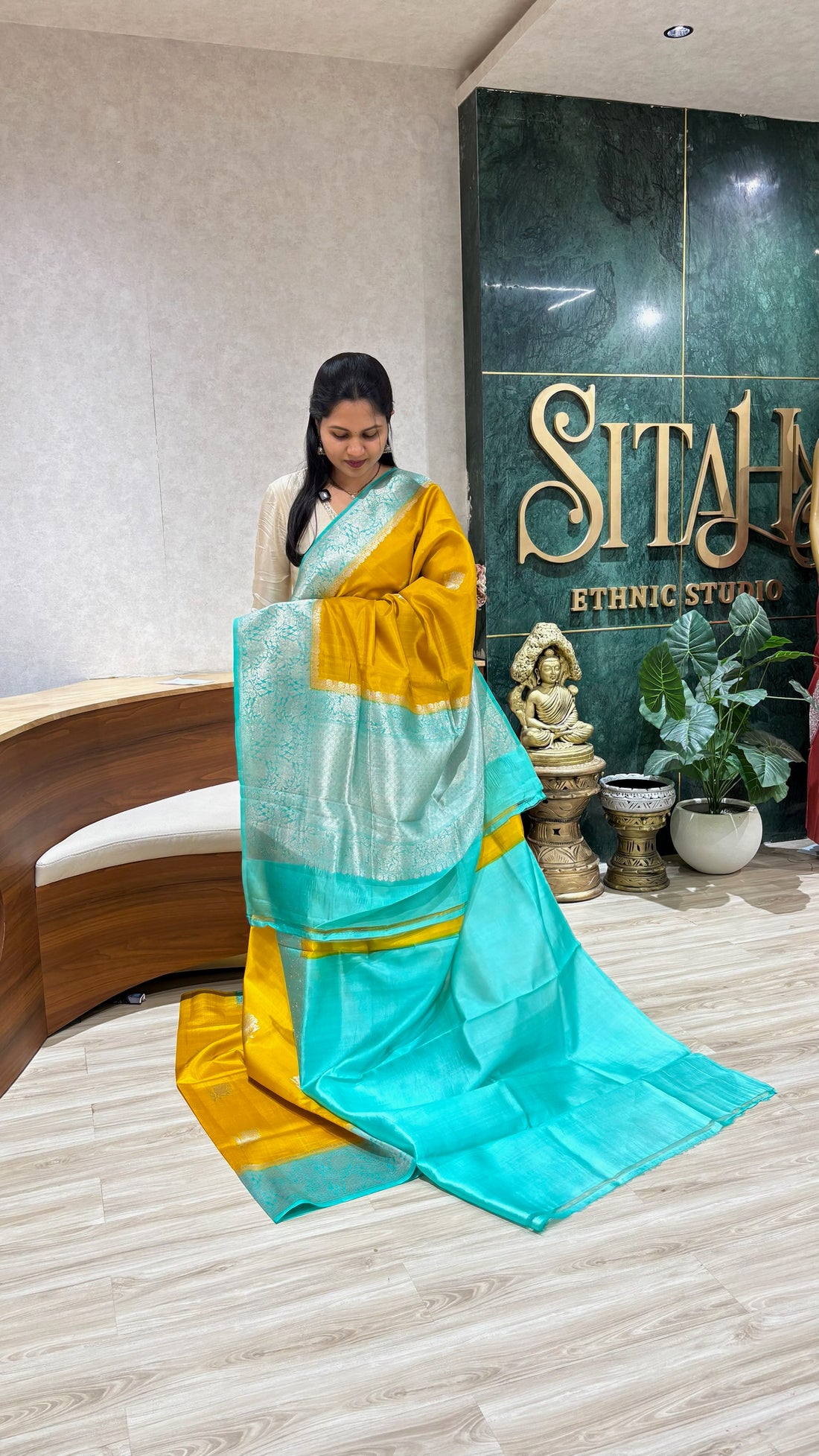 Handloom mango pattu