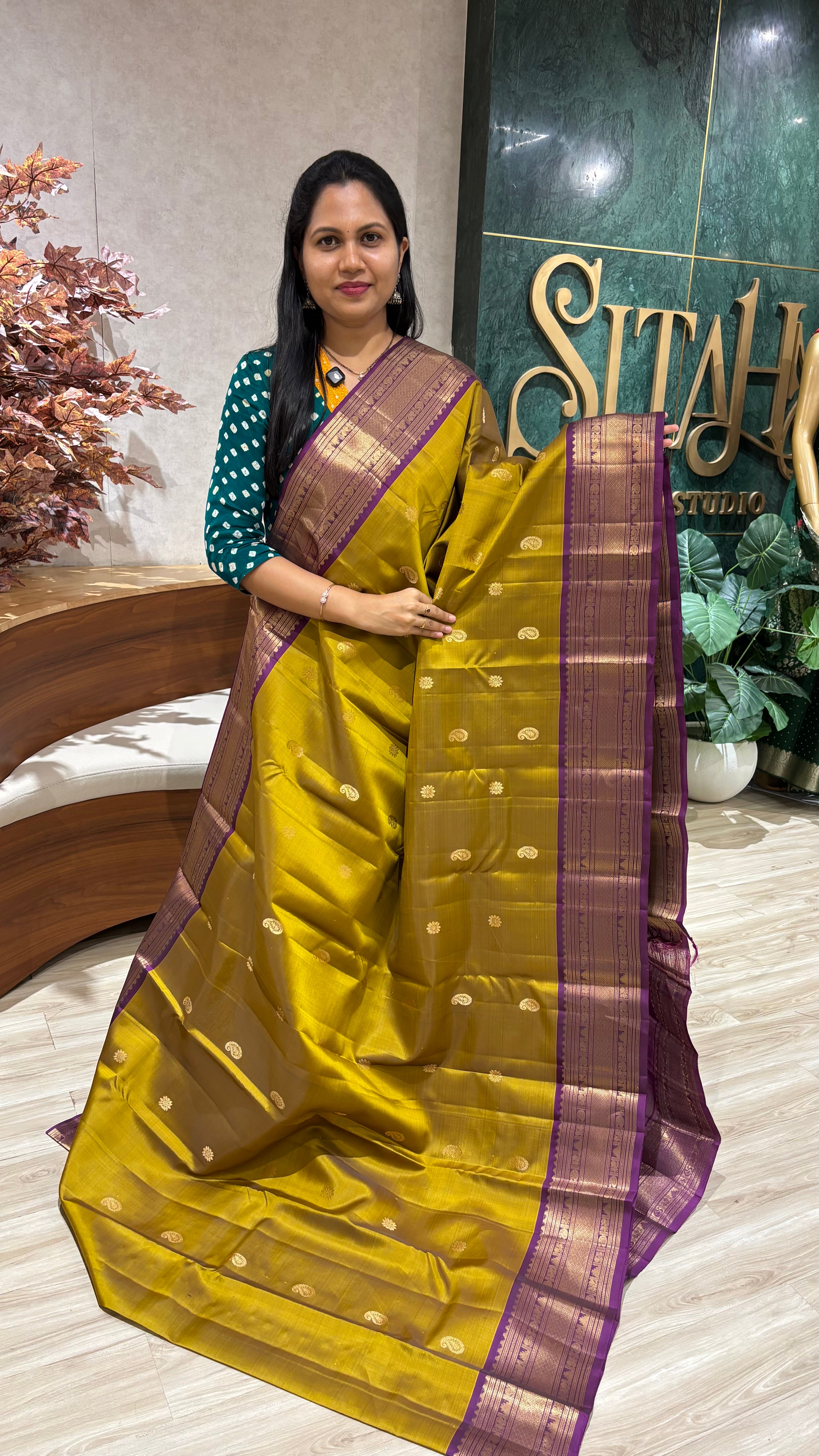 Light weight kanchi pattu