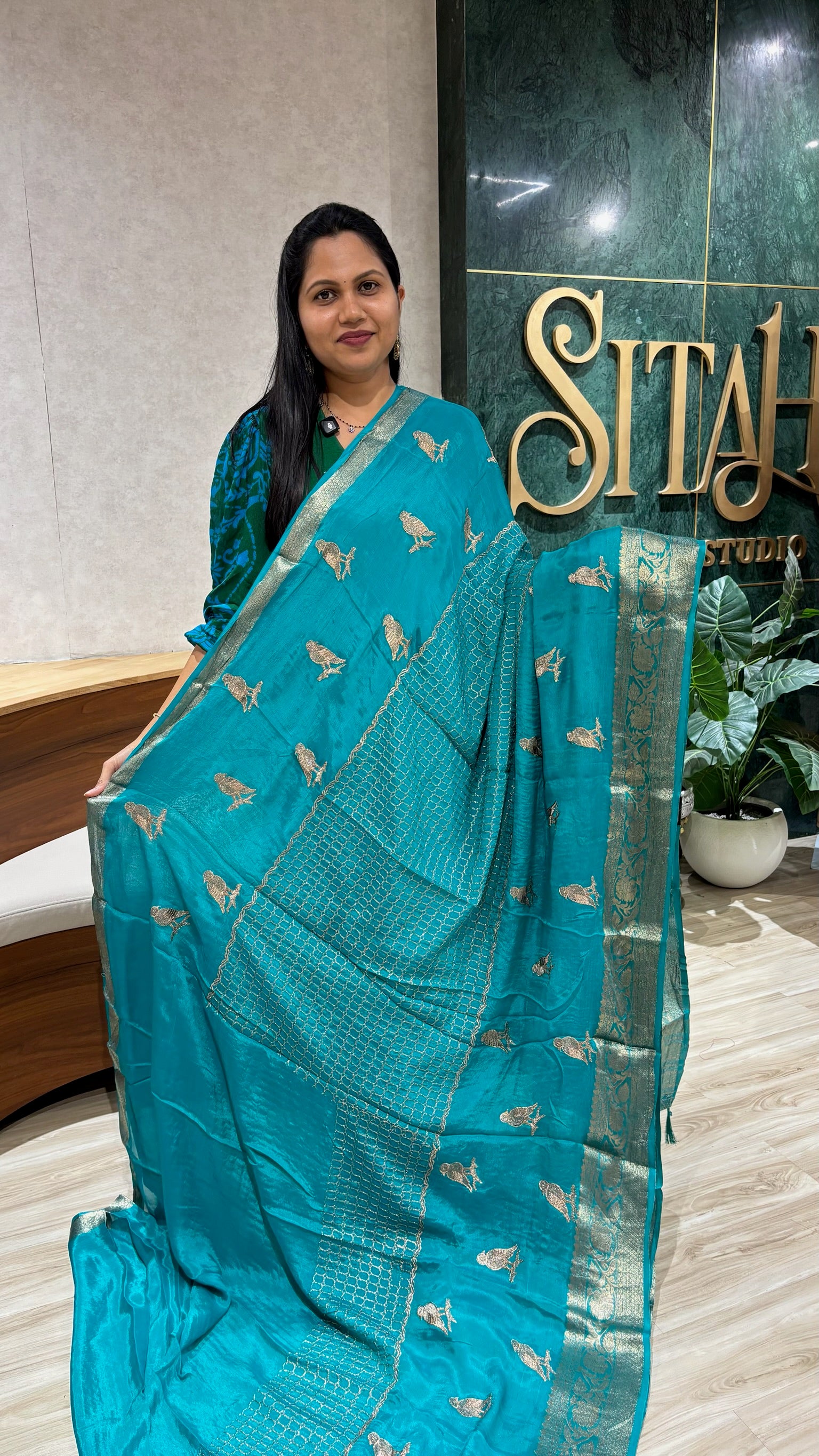 Chiffon weaving-embroidery sea blue