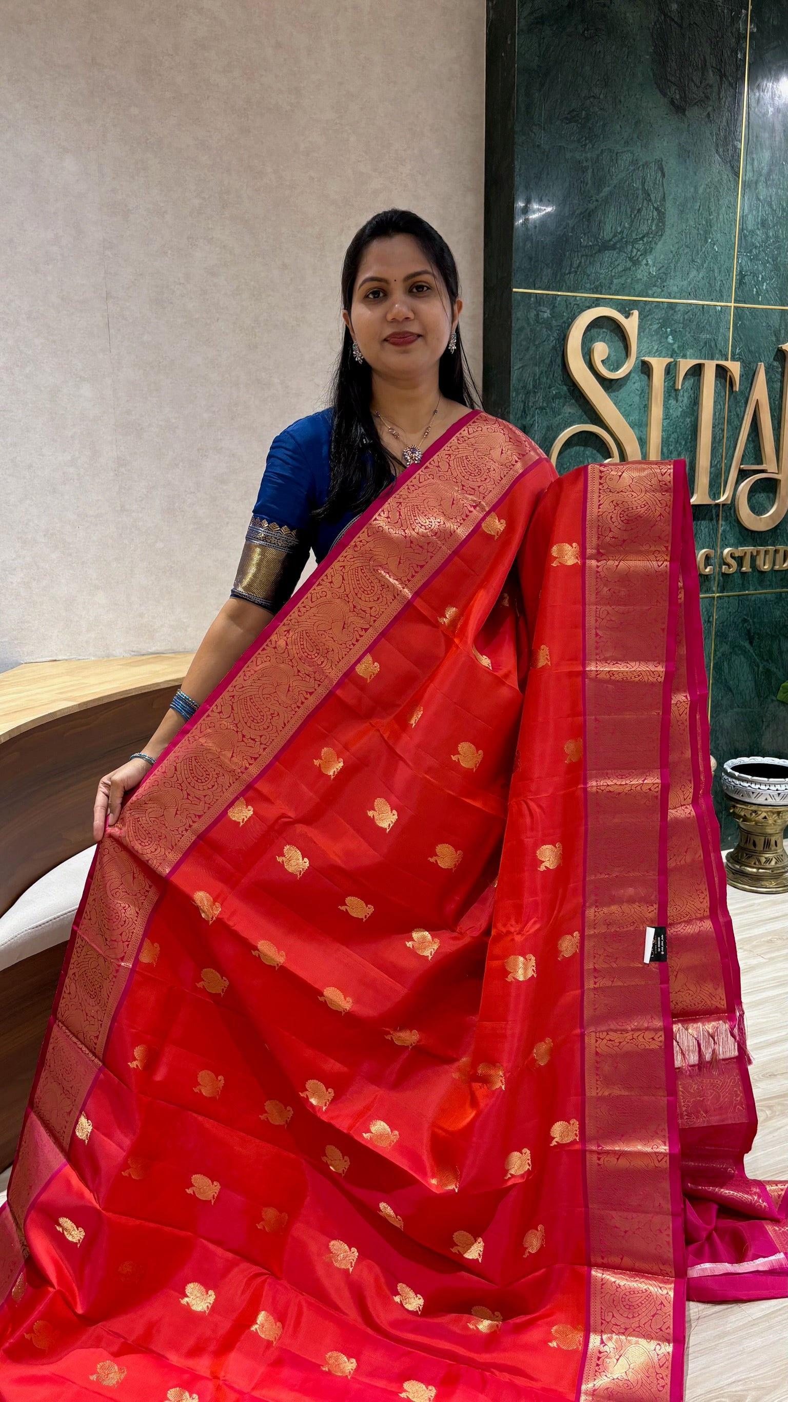 Light weight kanchi pattu