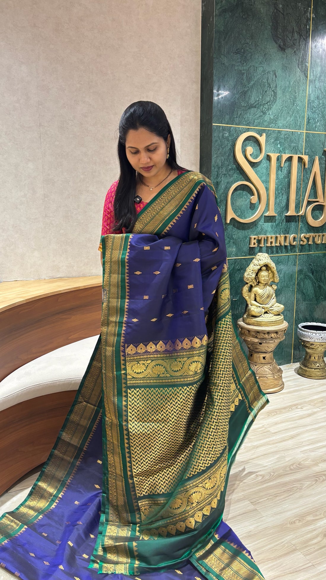 Handloom gadwal pattu