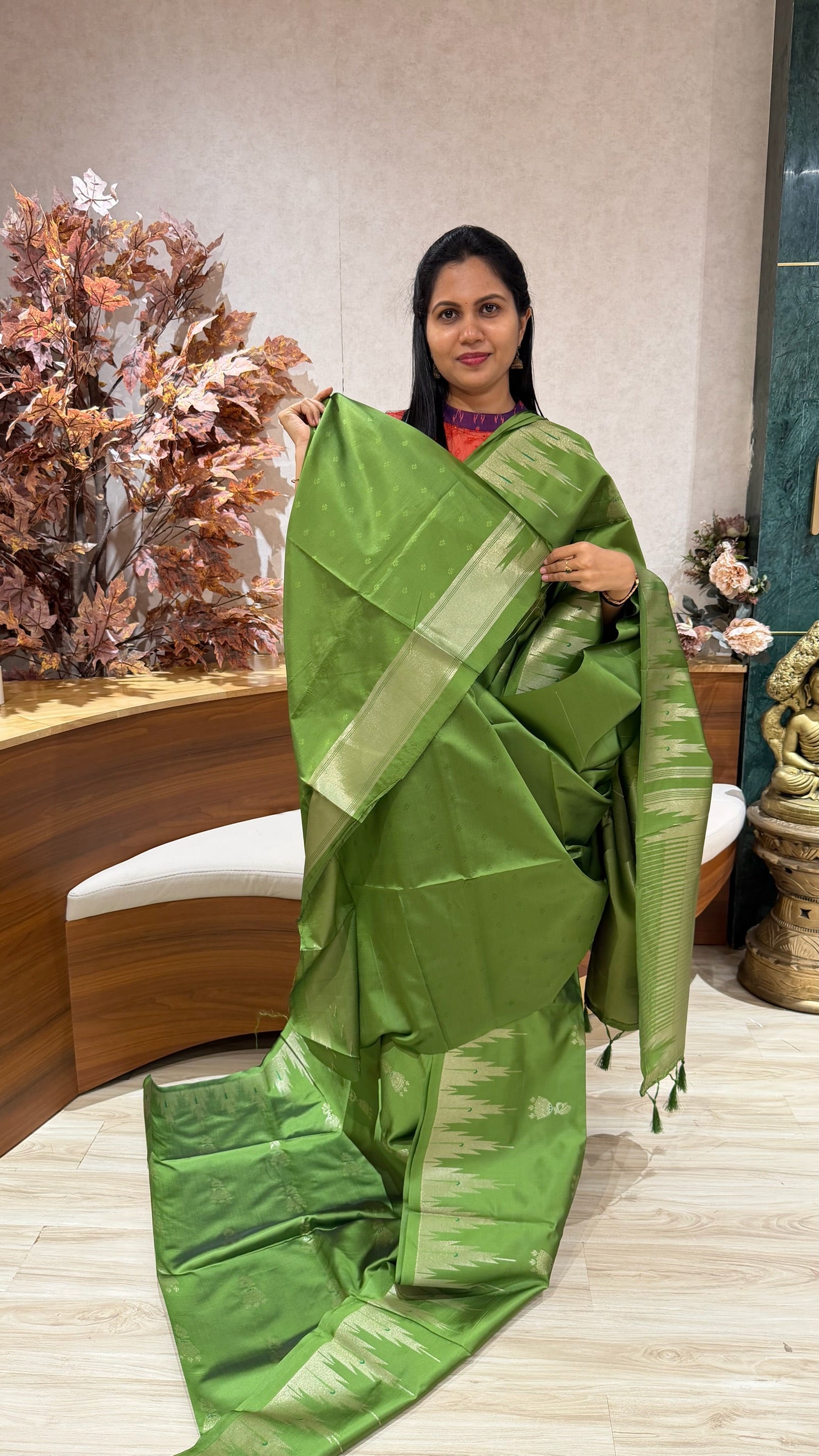 Fancy silk temple border