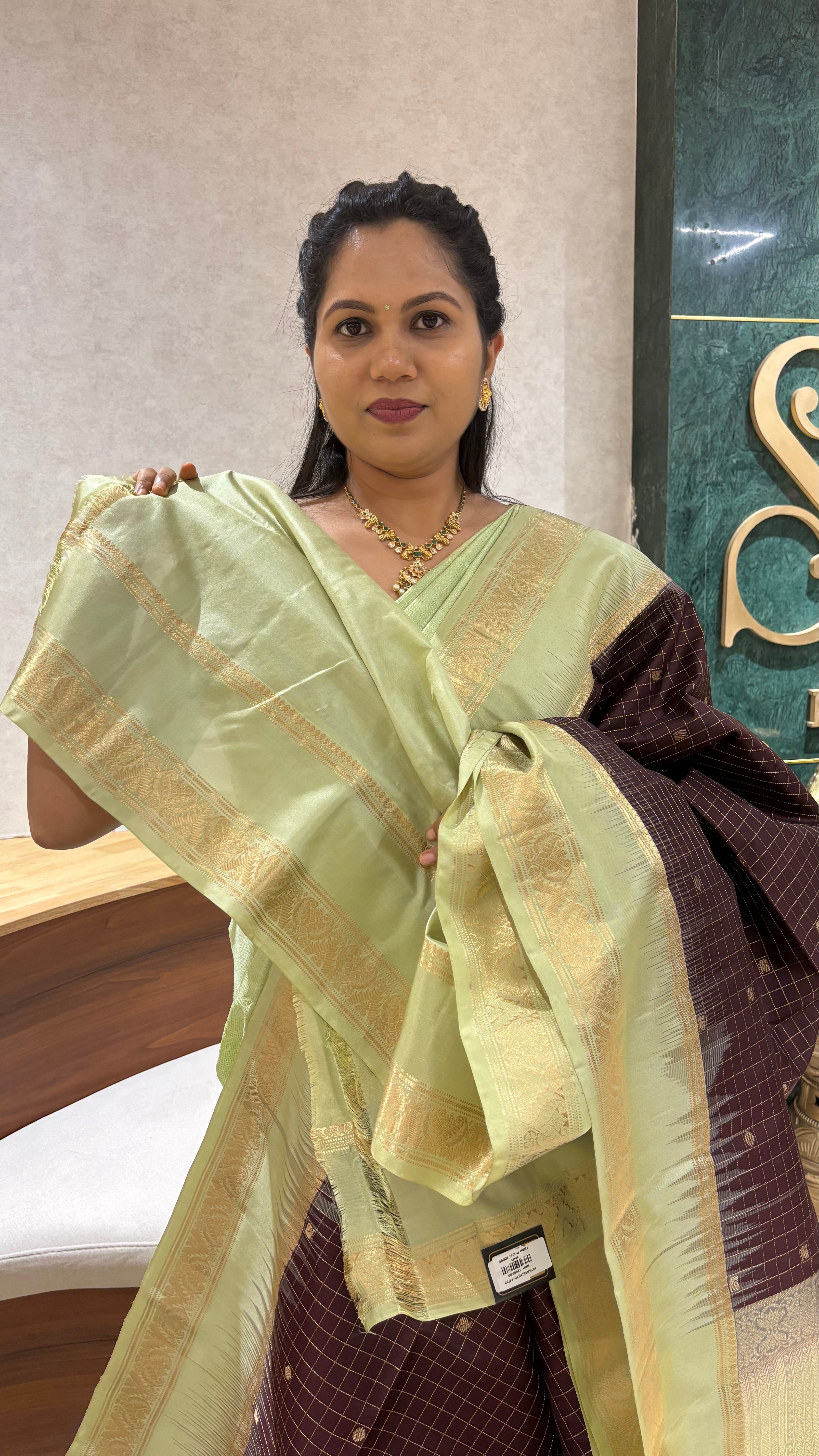 Kanchi pattu snuff - pista green