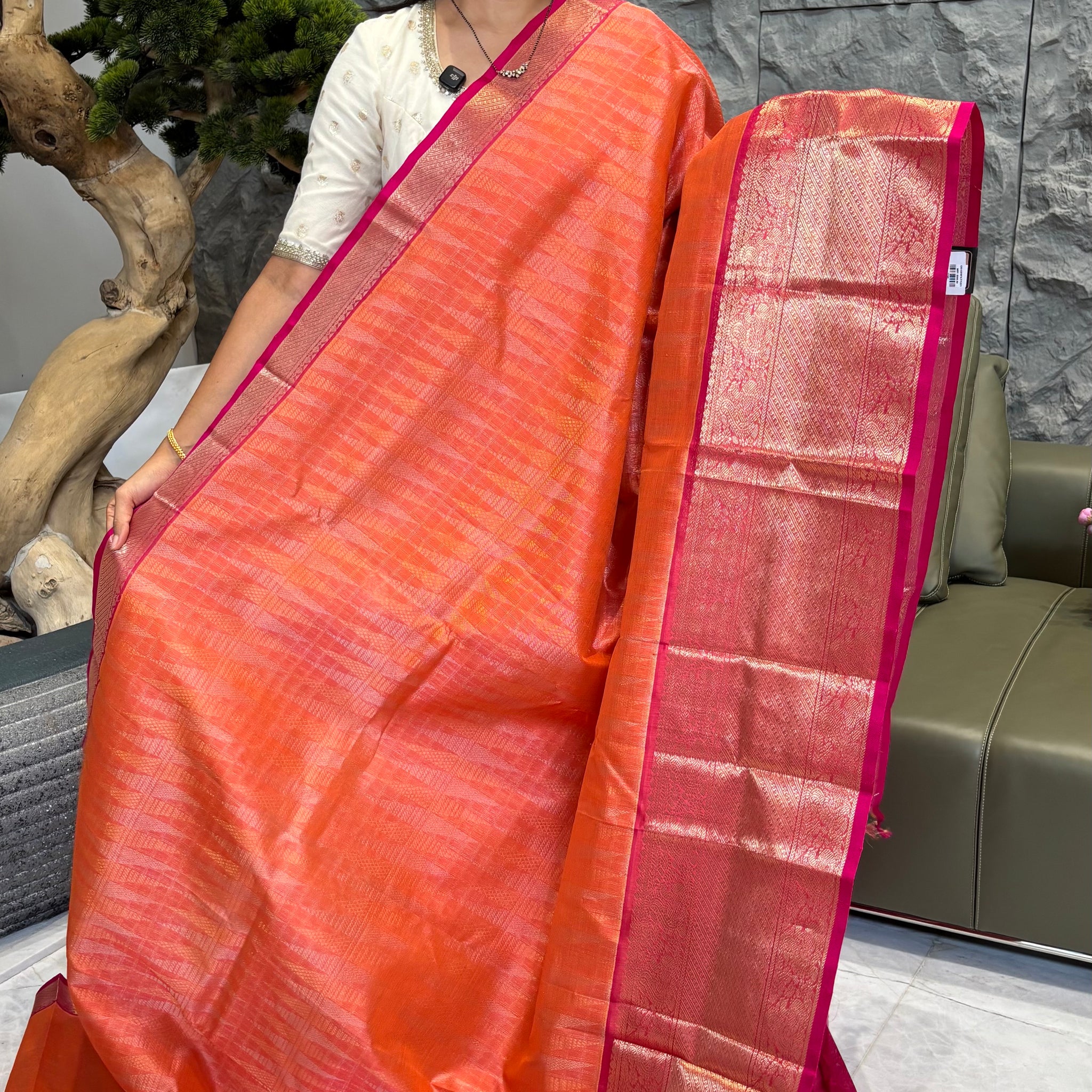 Mangalagiri pattu orange pink
