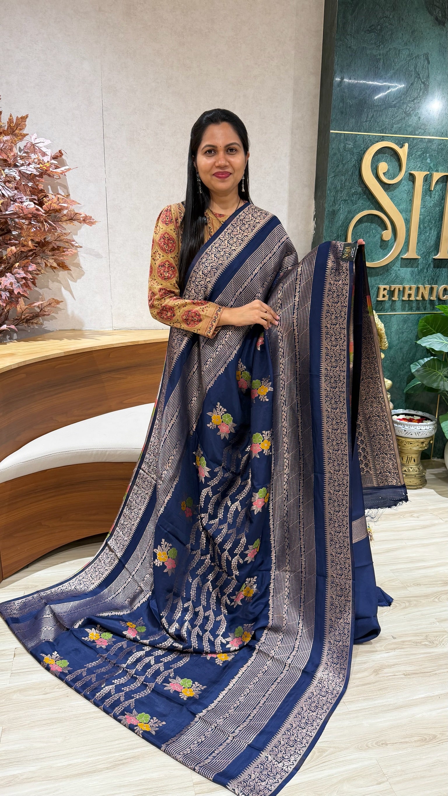 Dola silk