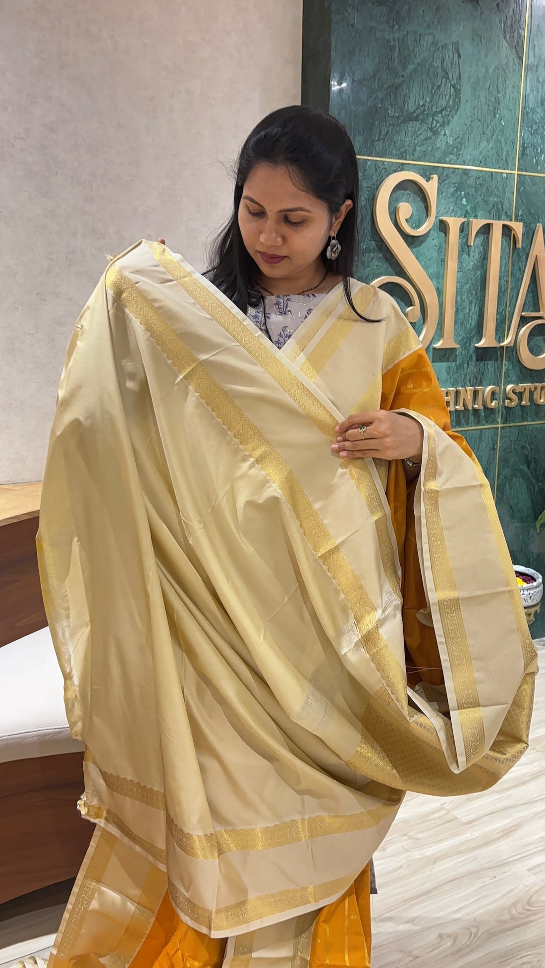 Semi Kanchi pattu