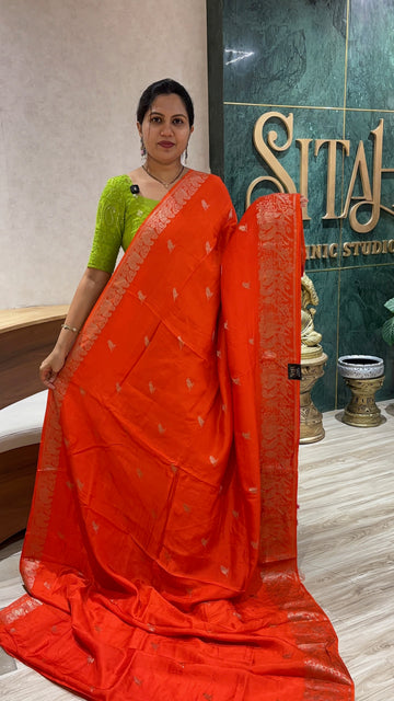 Russian silk parrot design