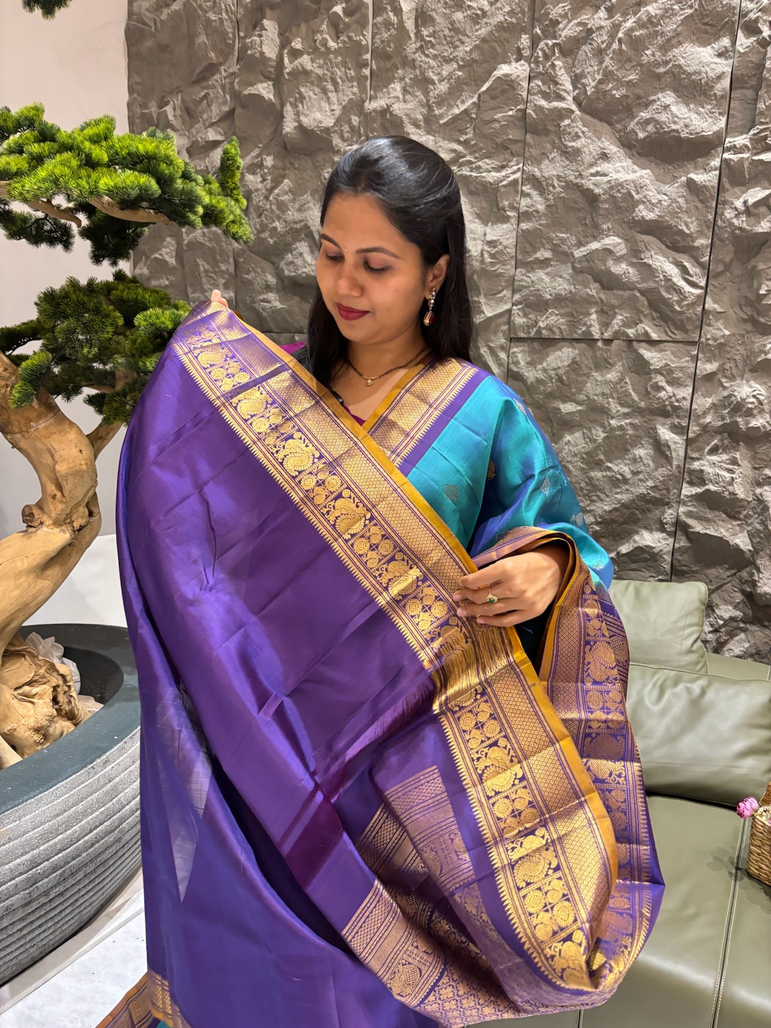 Handloom Gadwal pattu blue purple