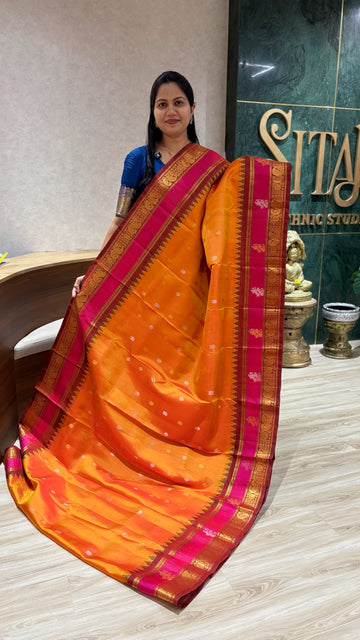 Handloom gadwal pattu