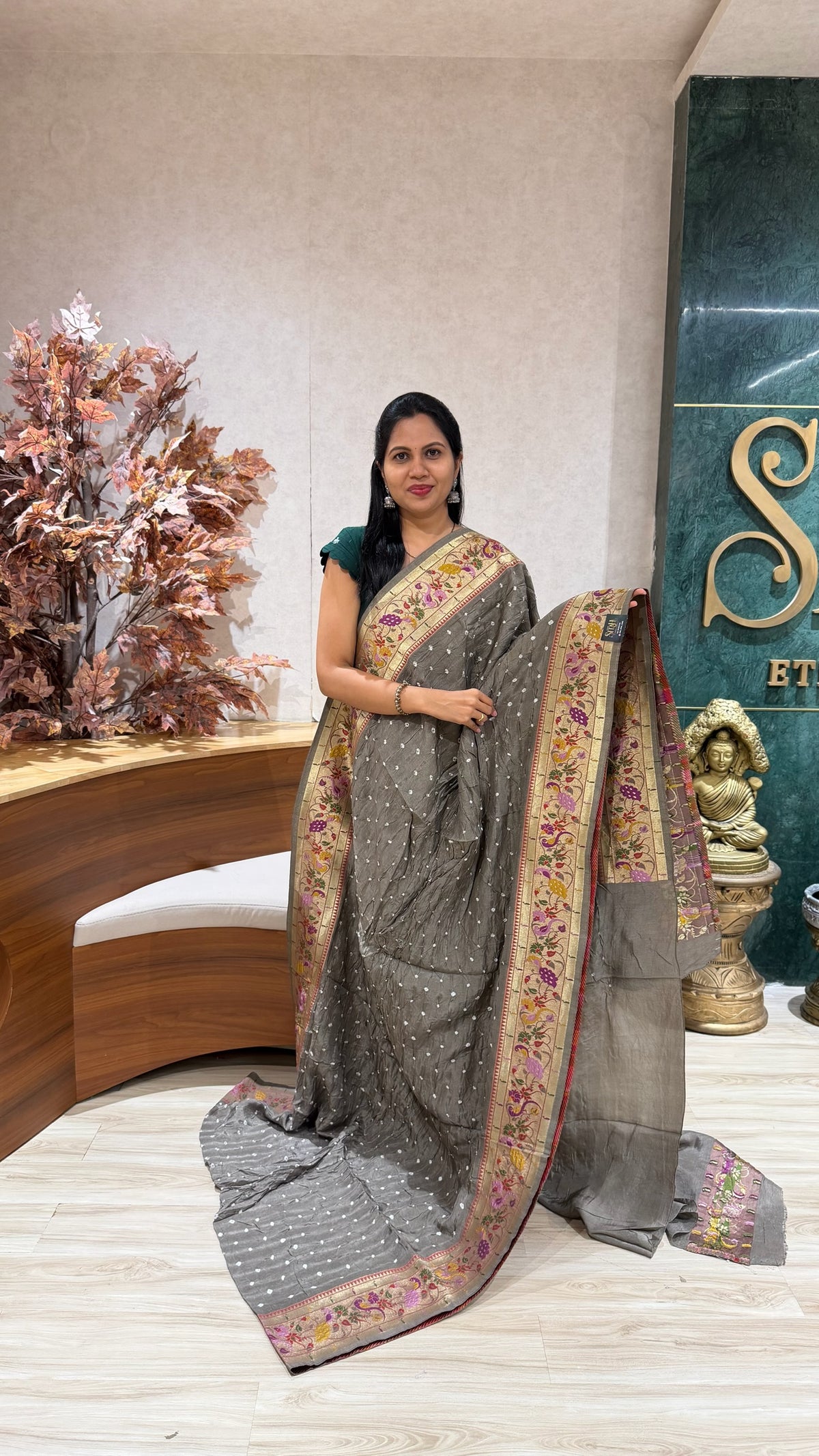 Bandhini paithani