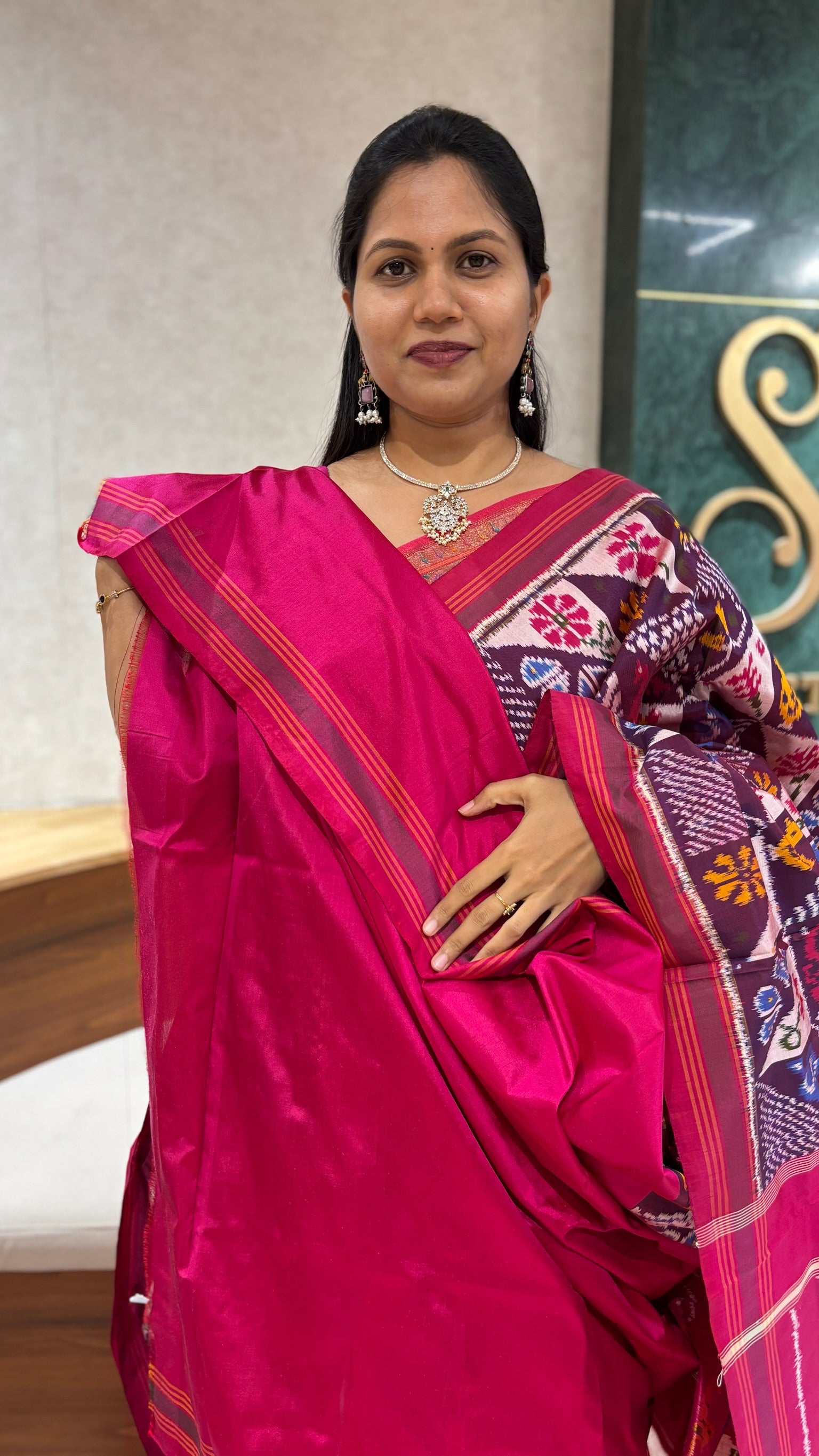 Handloom ikkat pattu