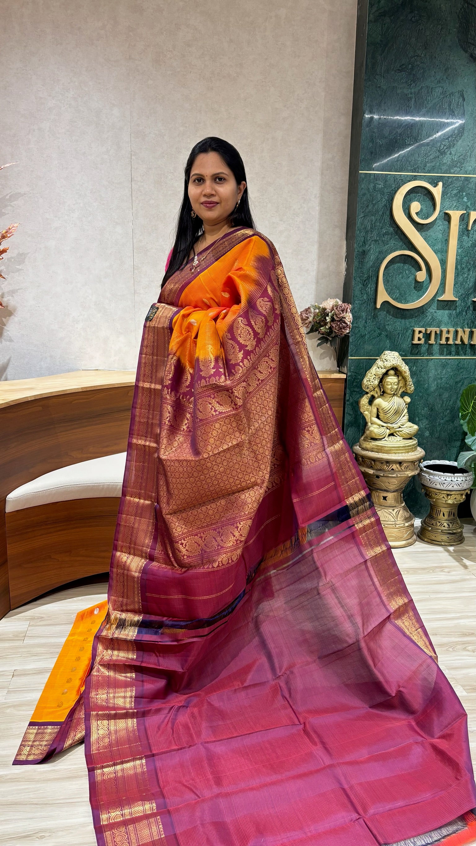 Handloom gadwal pattu with kanchi border