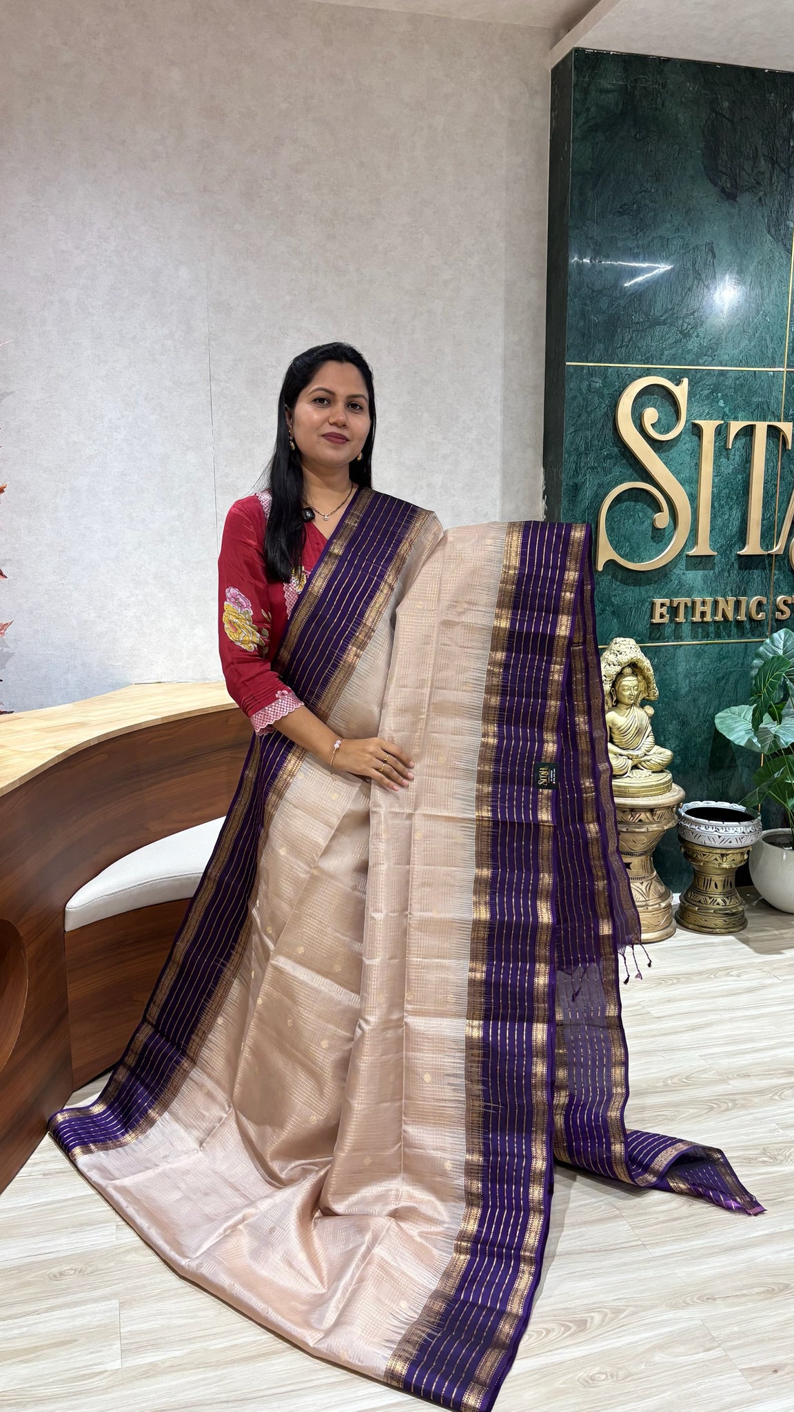 Light weight kanchi pattu