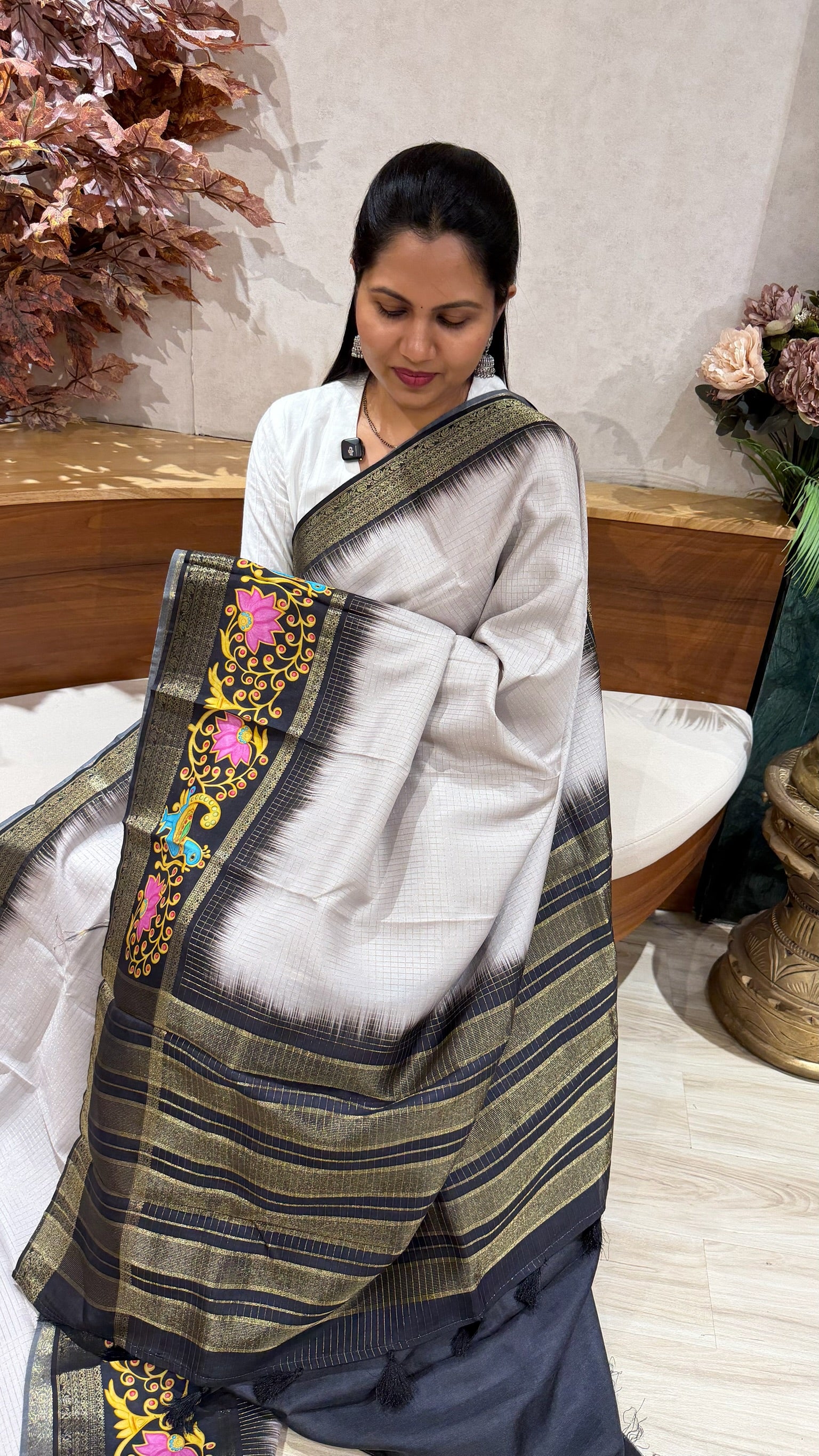 Vintage checks Tanjore print