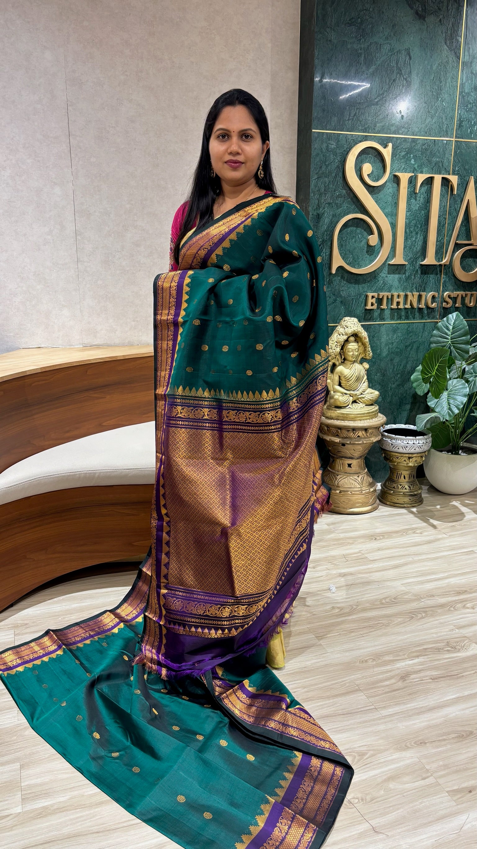 Handloom gadwal pattu