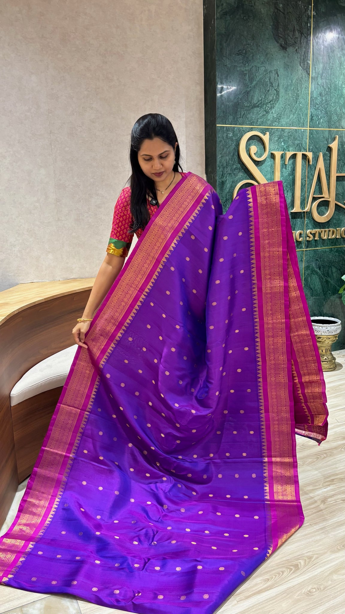 Handloom gadwal pattu