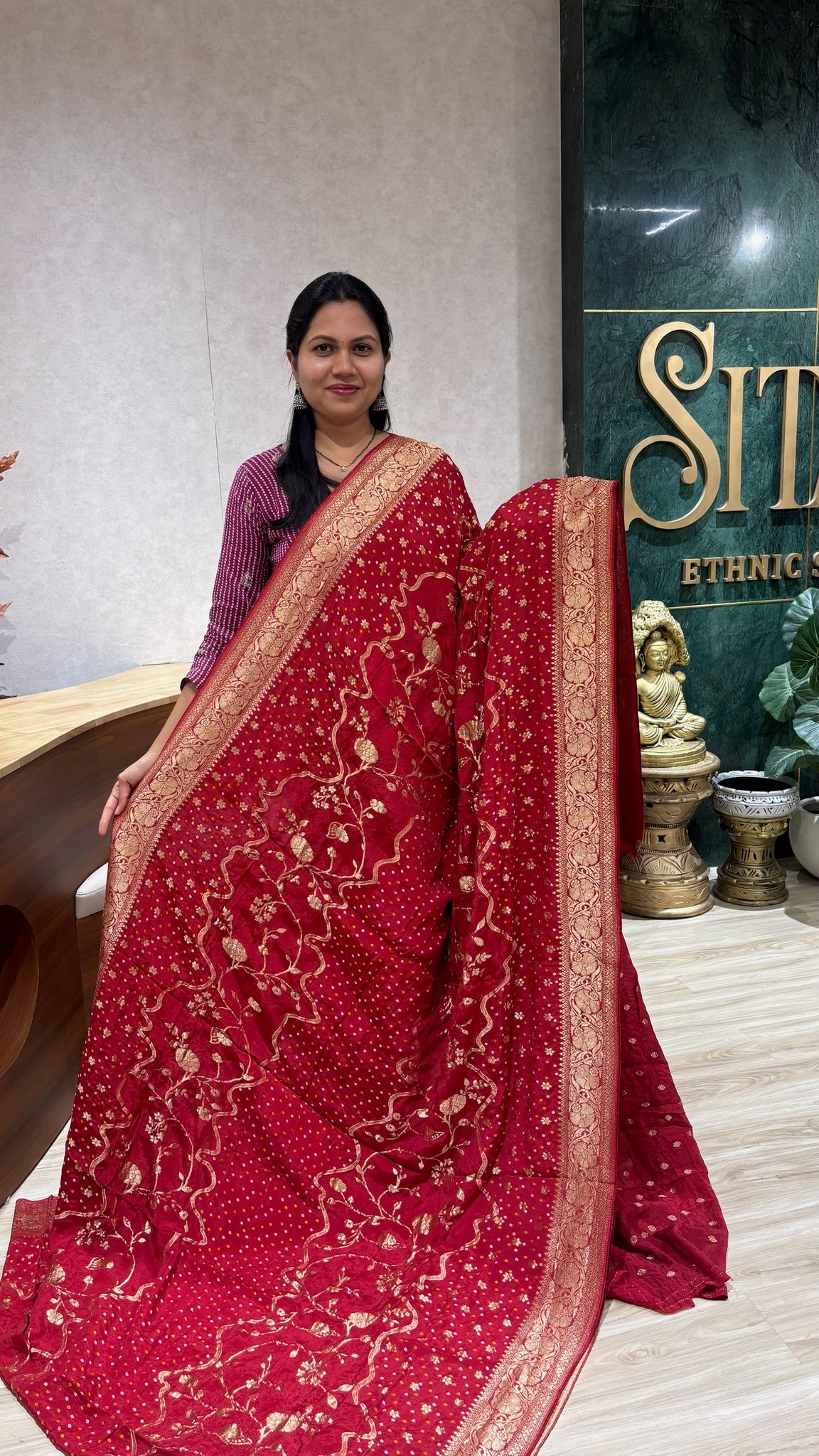 Chinnon bandhini red