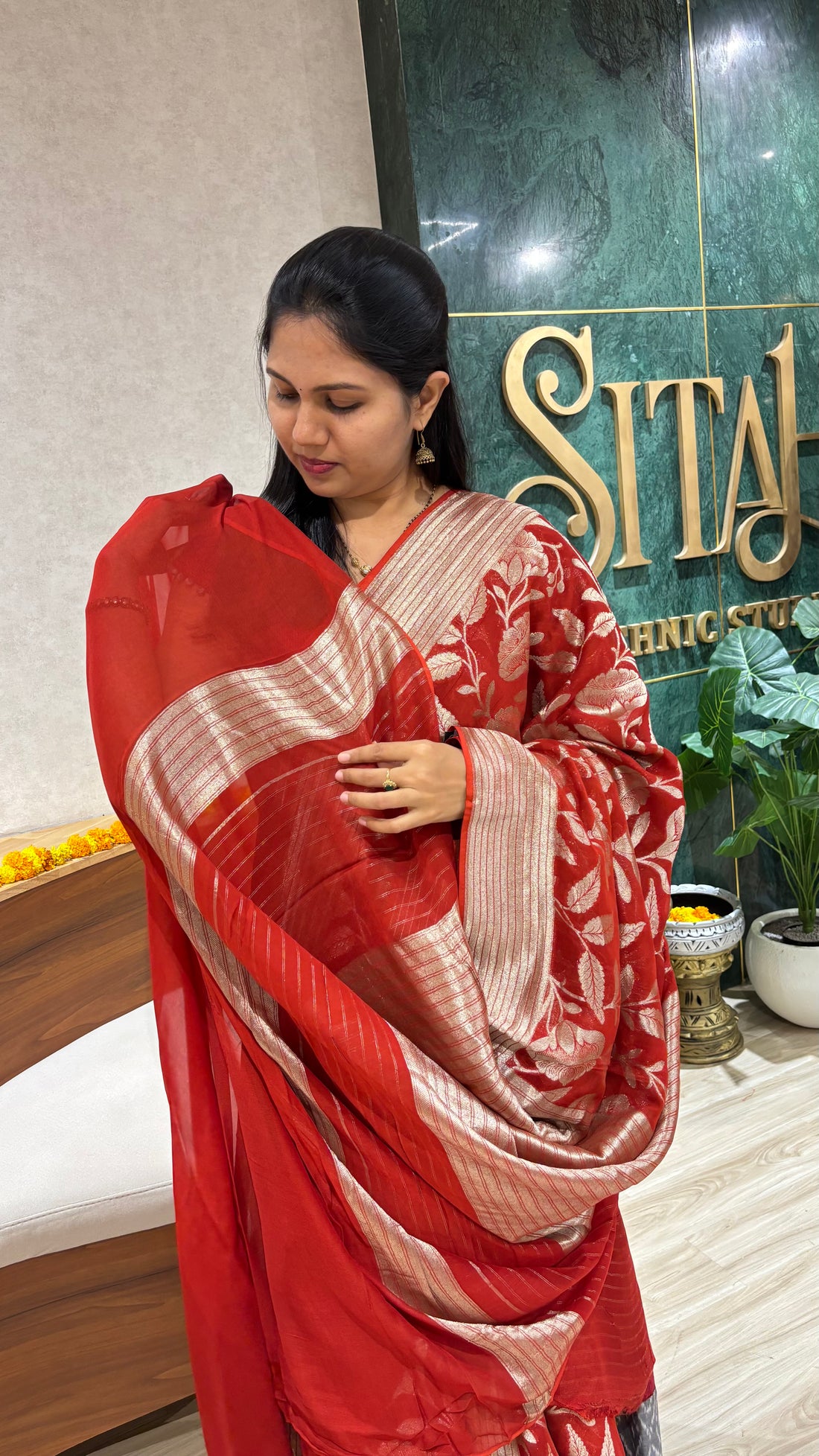 Georgette allover brick shade