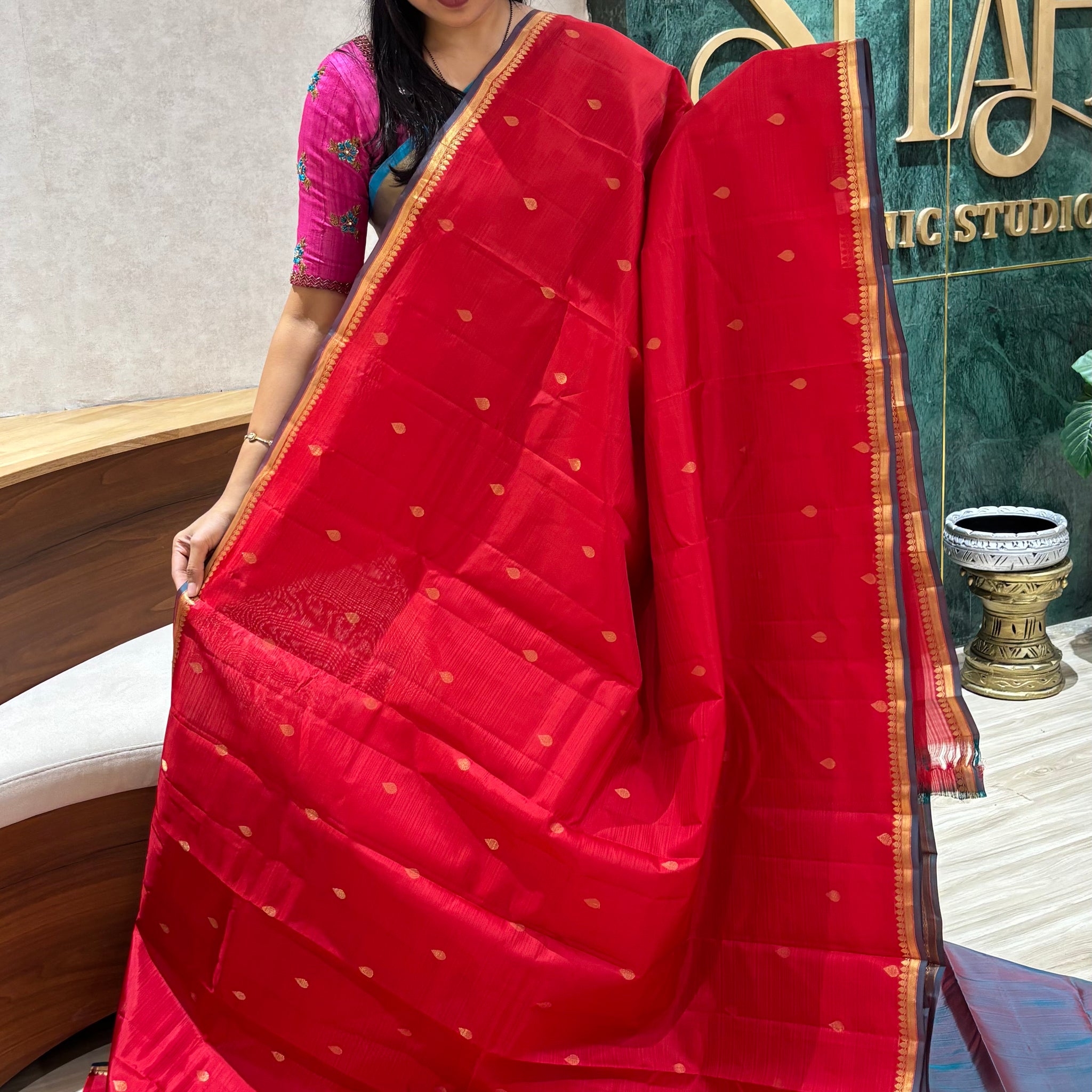 Kanchi pattu small border