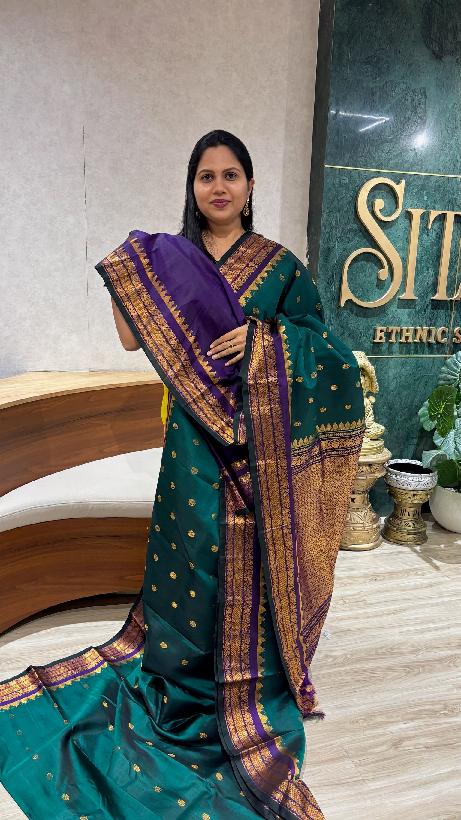 Handloom gadwal pattu