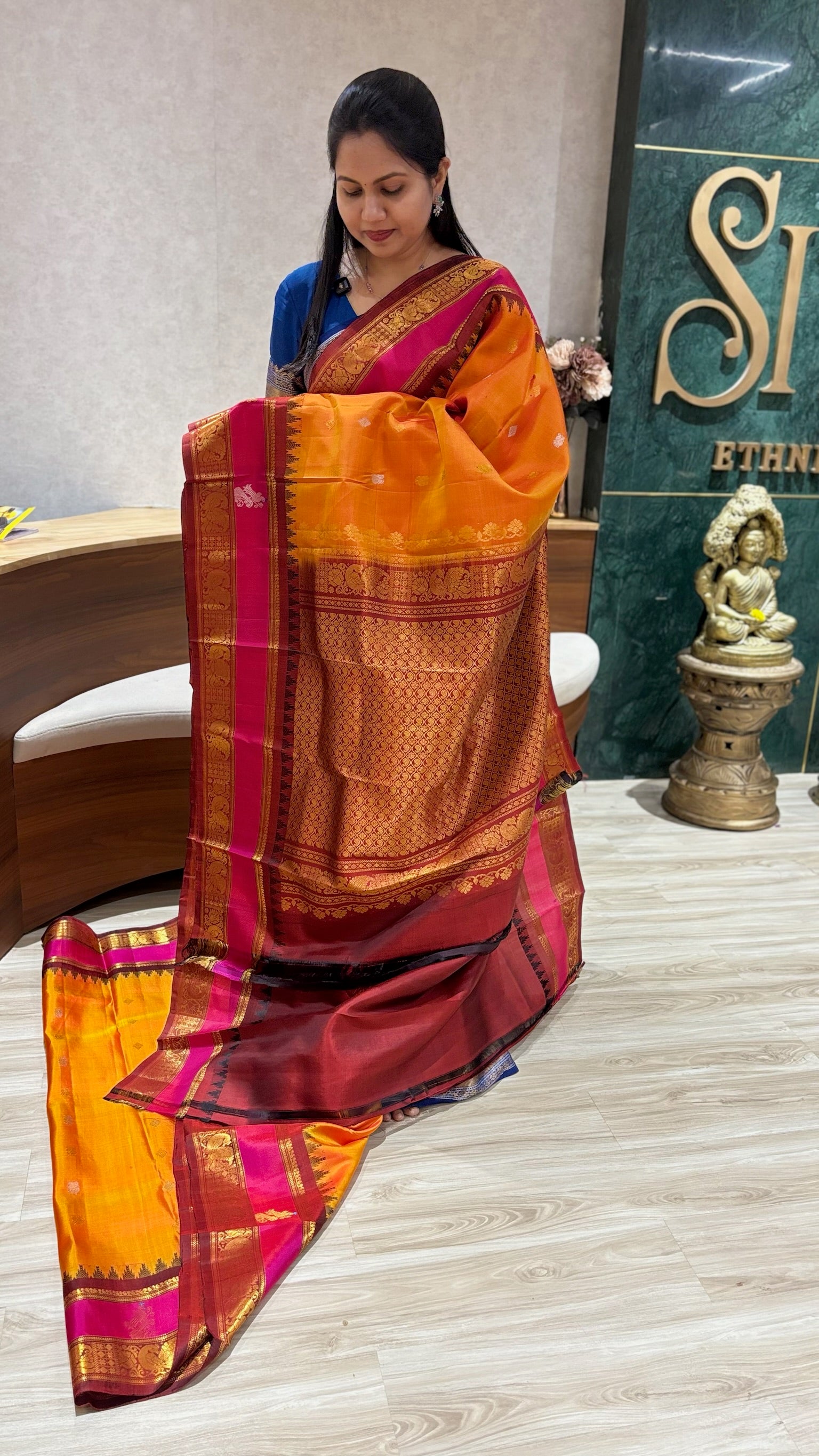 Handloom gadwal pattu