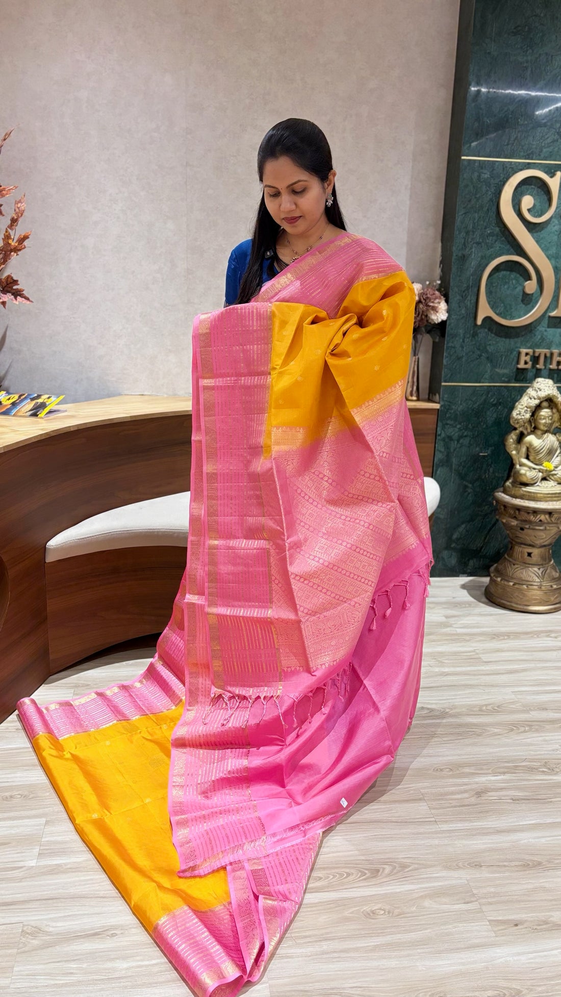 Light weight kanchi pattu