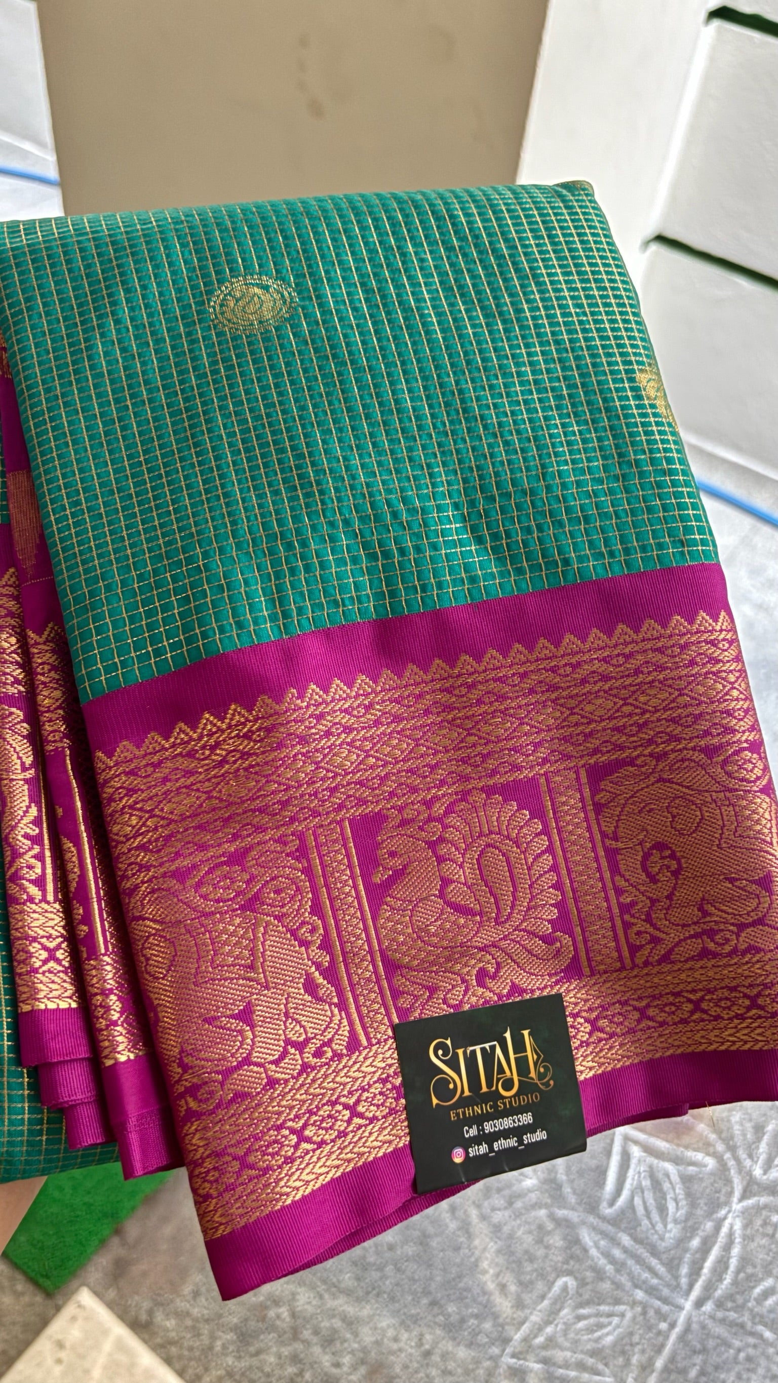 Semi Gadwal vintage checks dark rama green