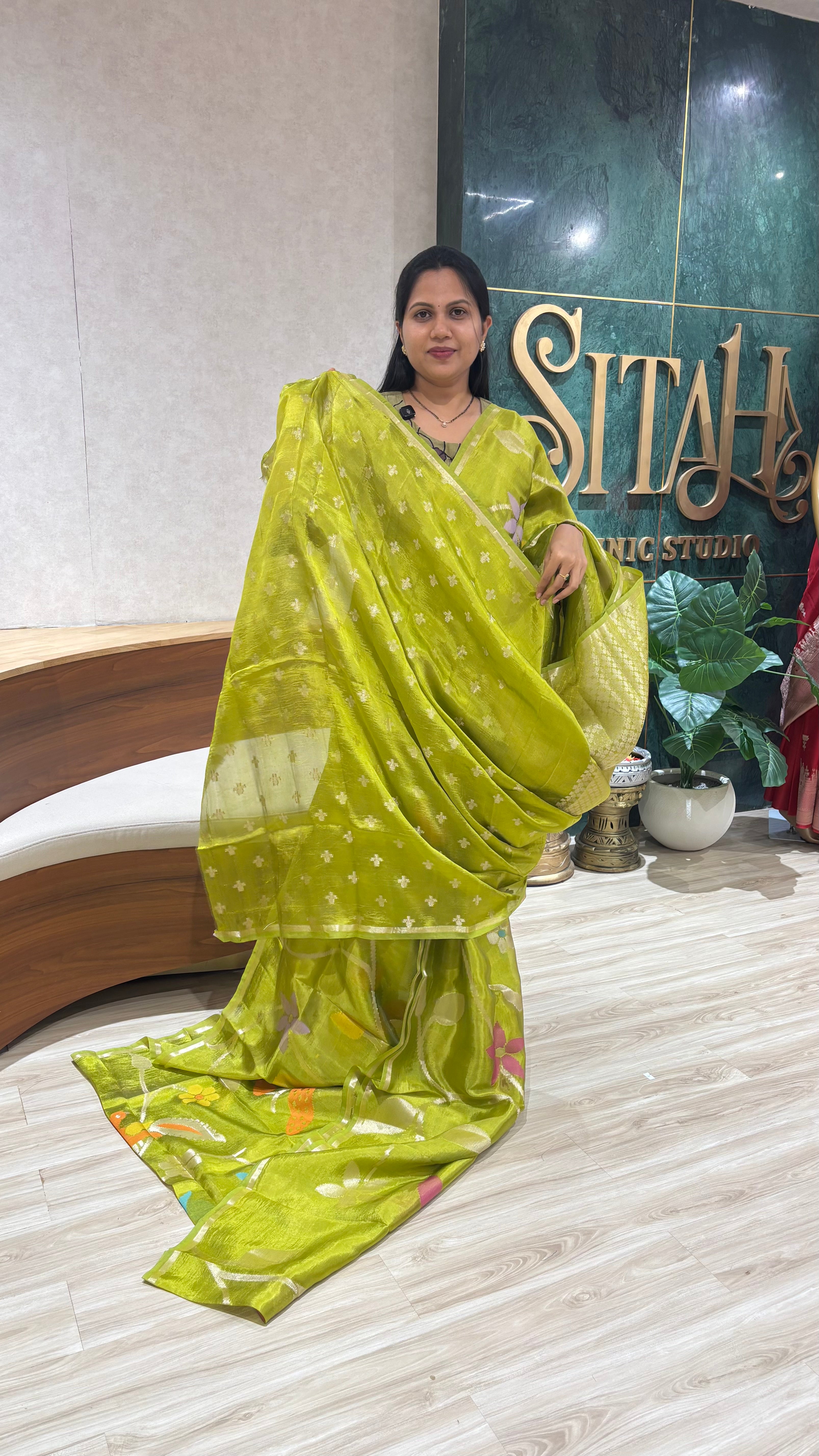 Paper silk allover green
