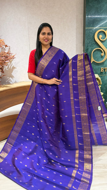 Handloom gadwal pattu