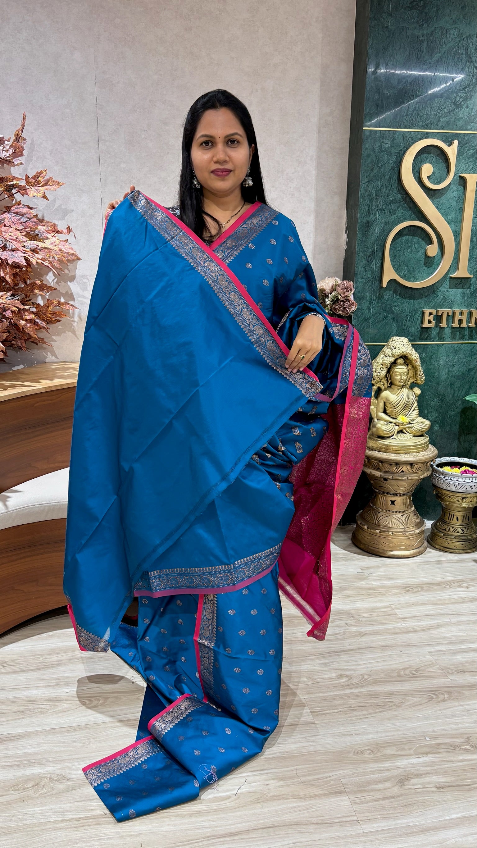 Semi banaras small buti