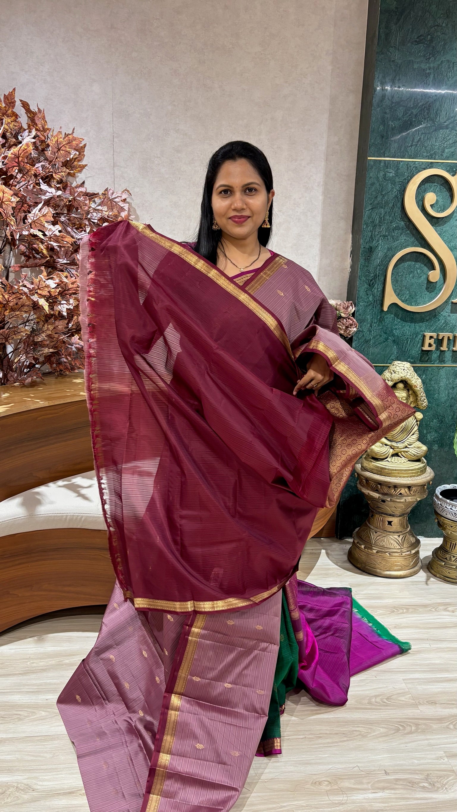 Kanchi pattu small border