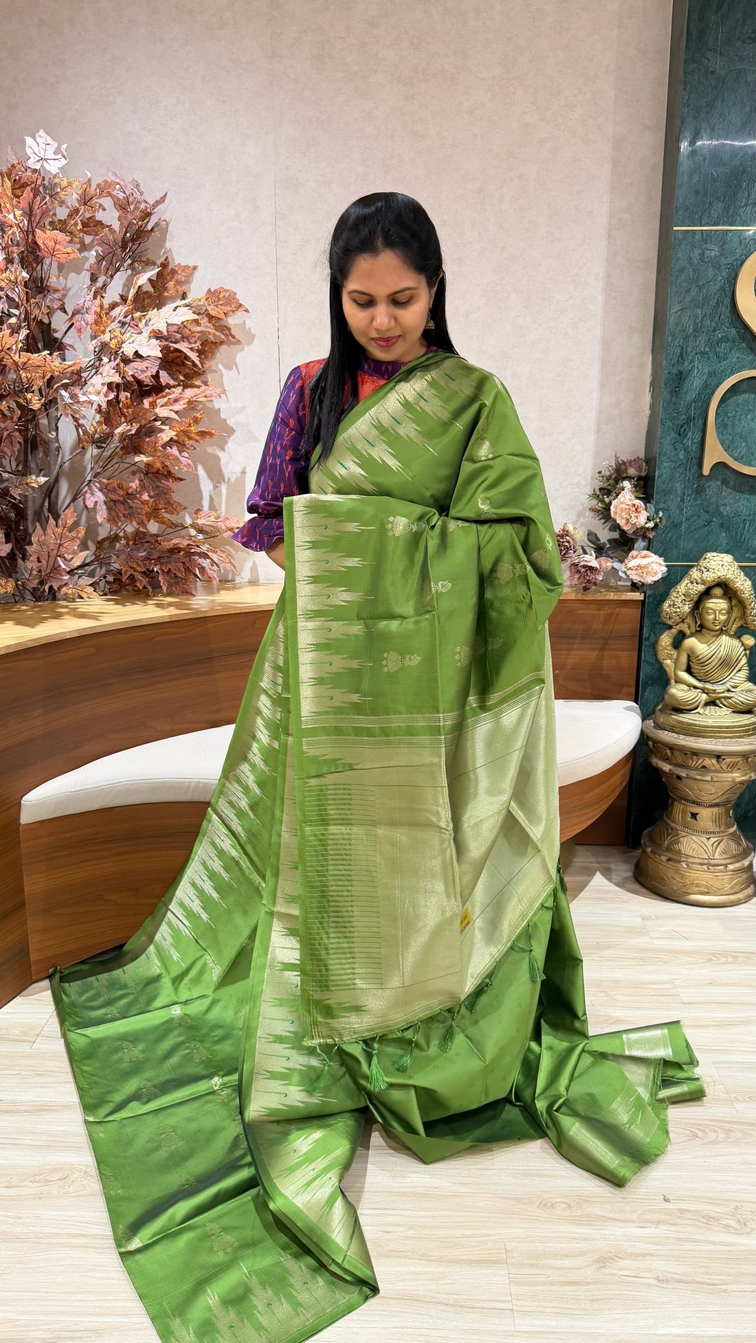 Fancy silk temple border