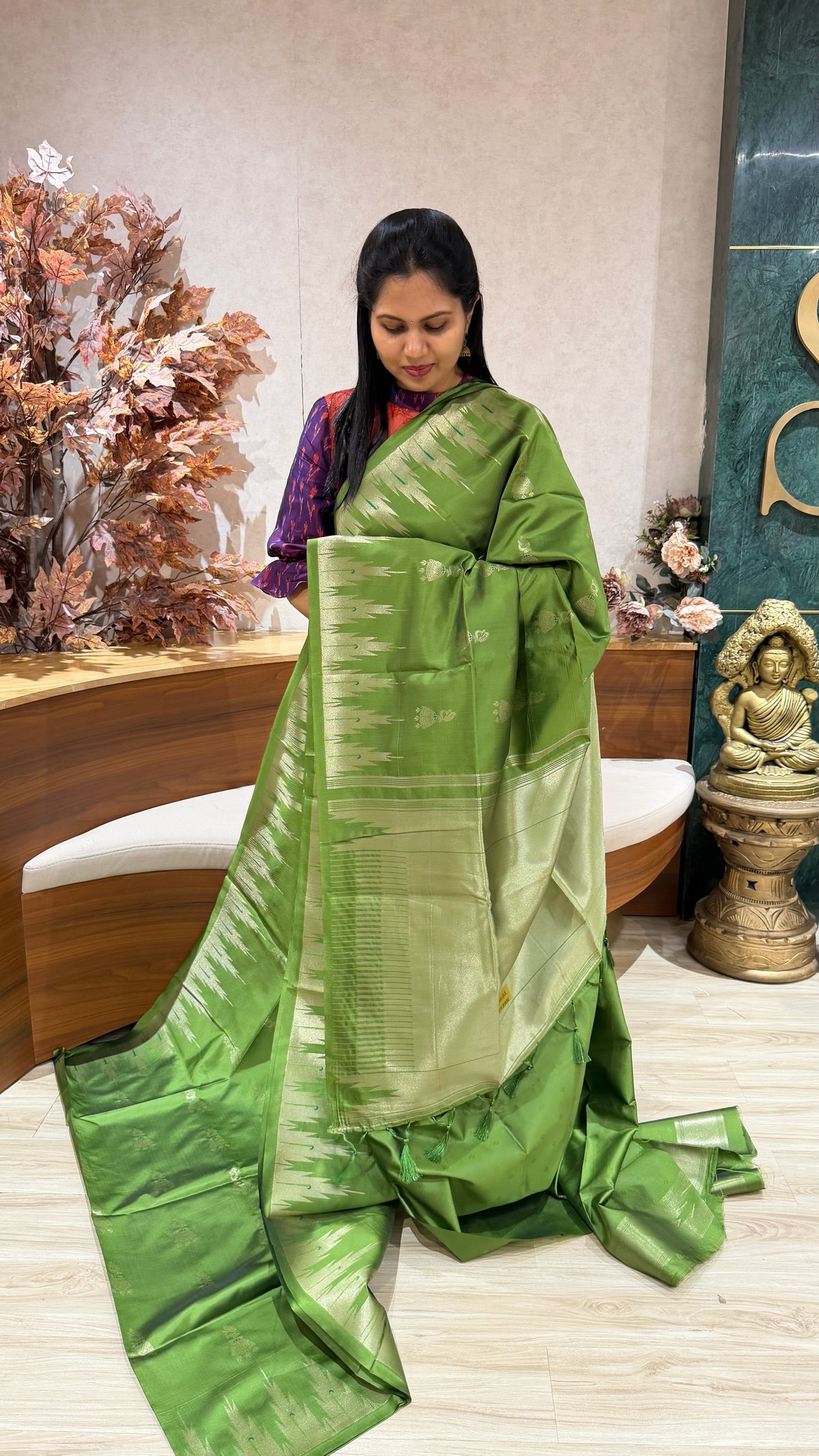 Fancy silk temple border