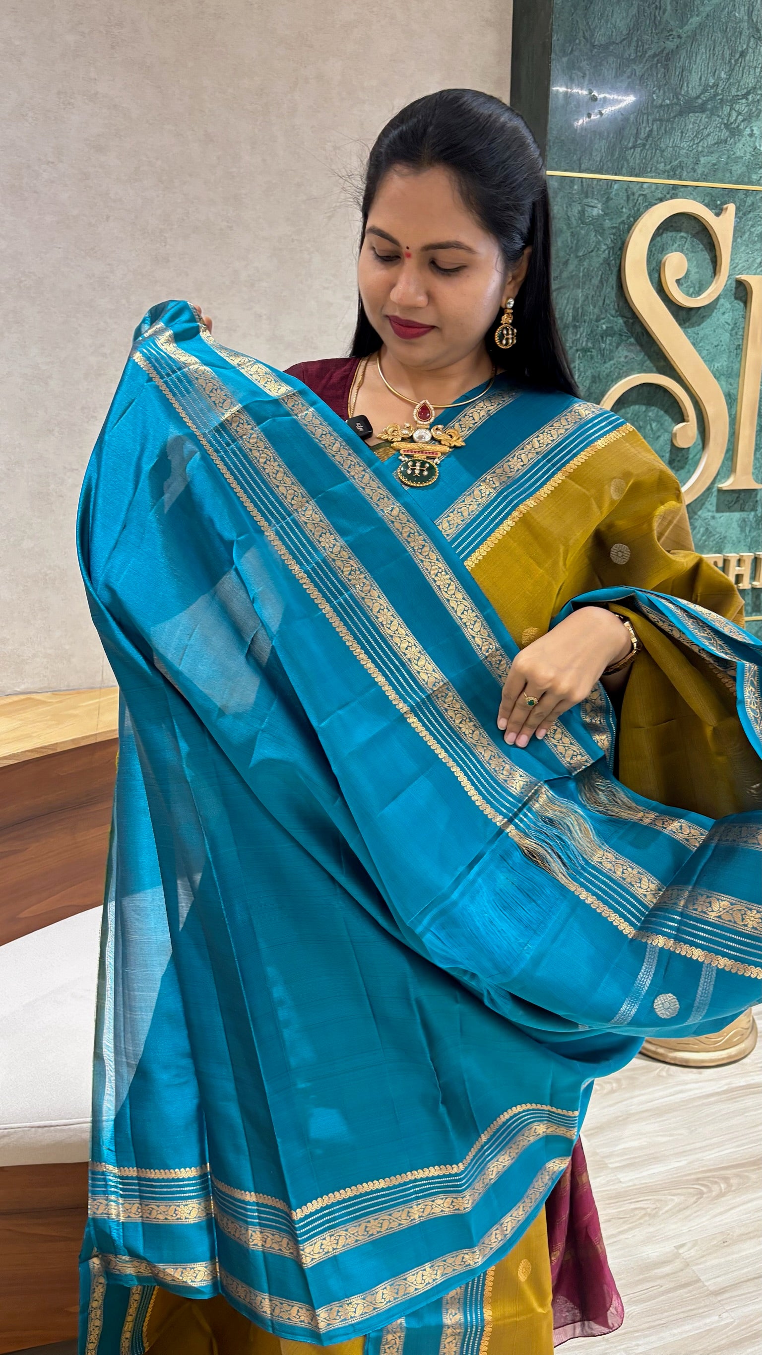 Handloom kanchi mehndi green