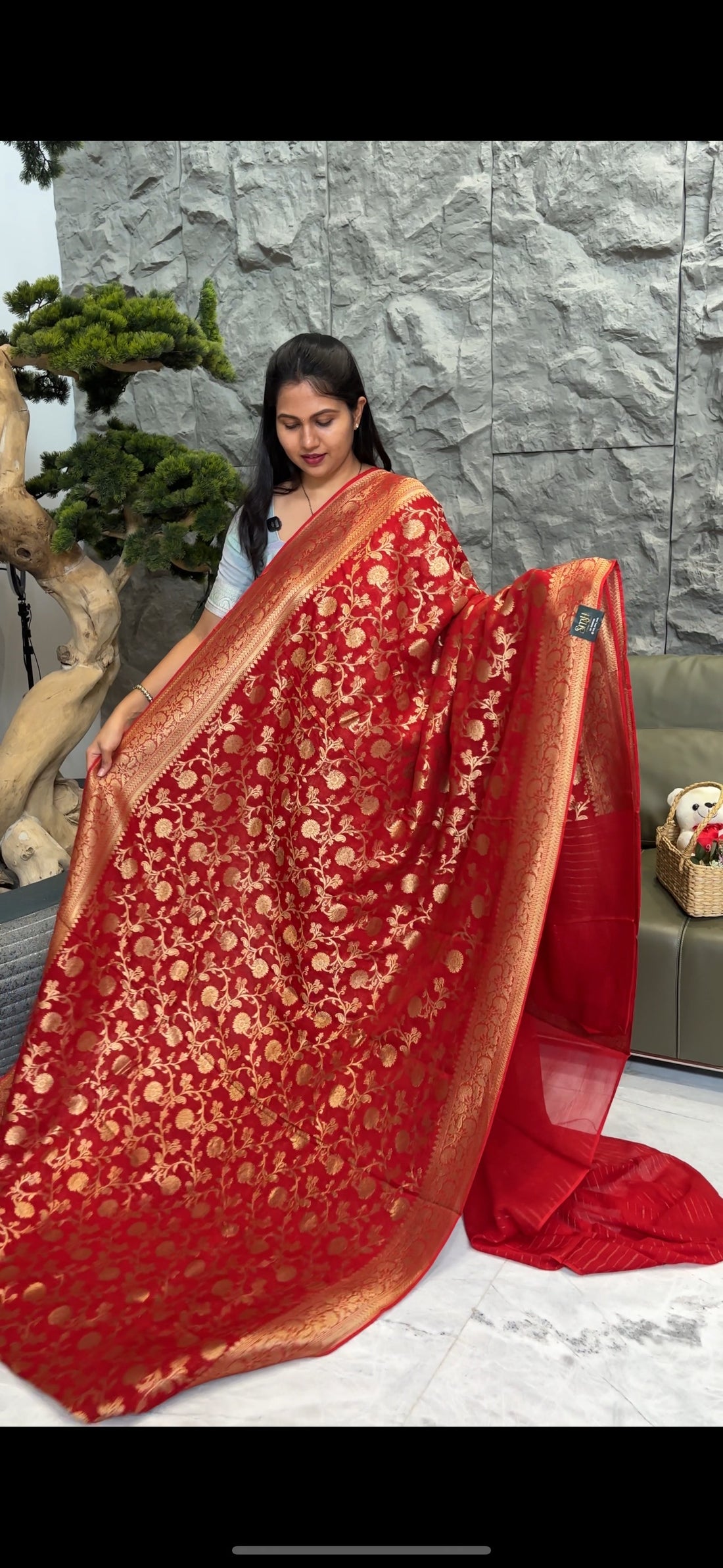 Georgette red
