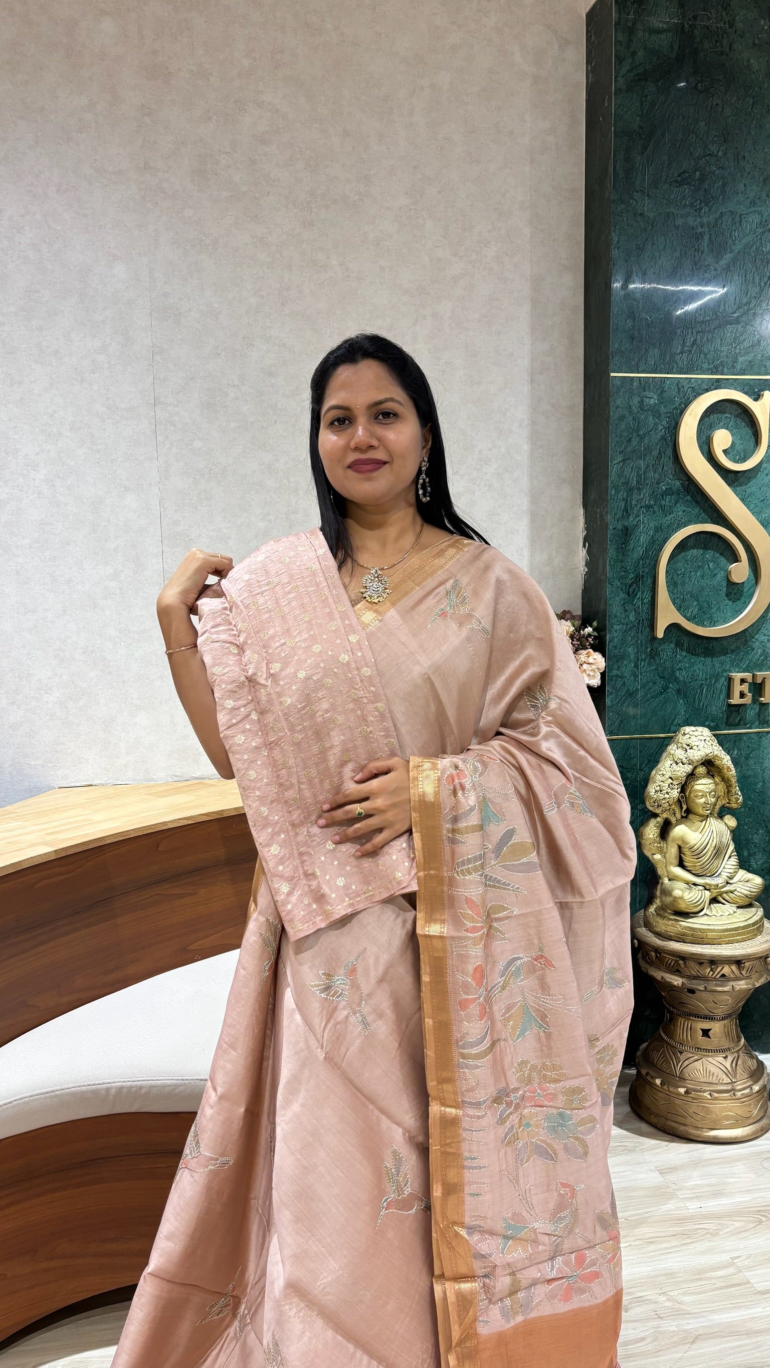 Pure chinia hand brush embroidery