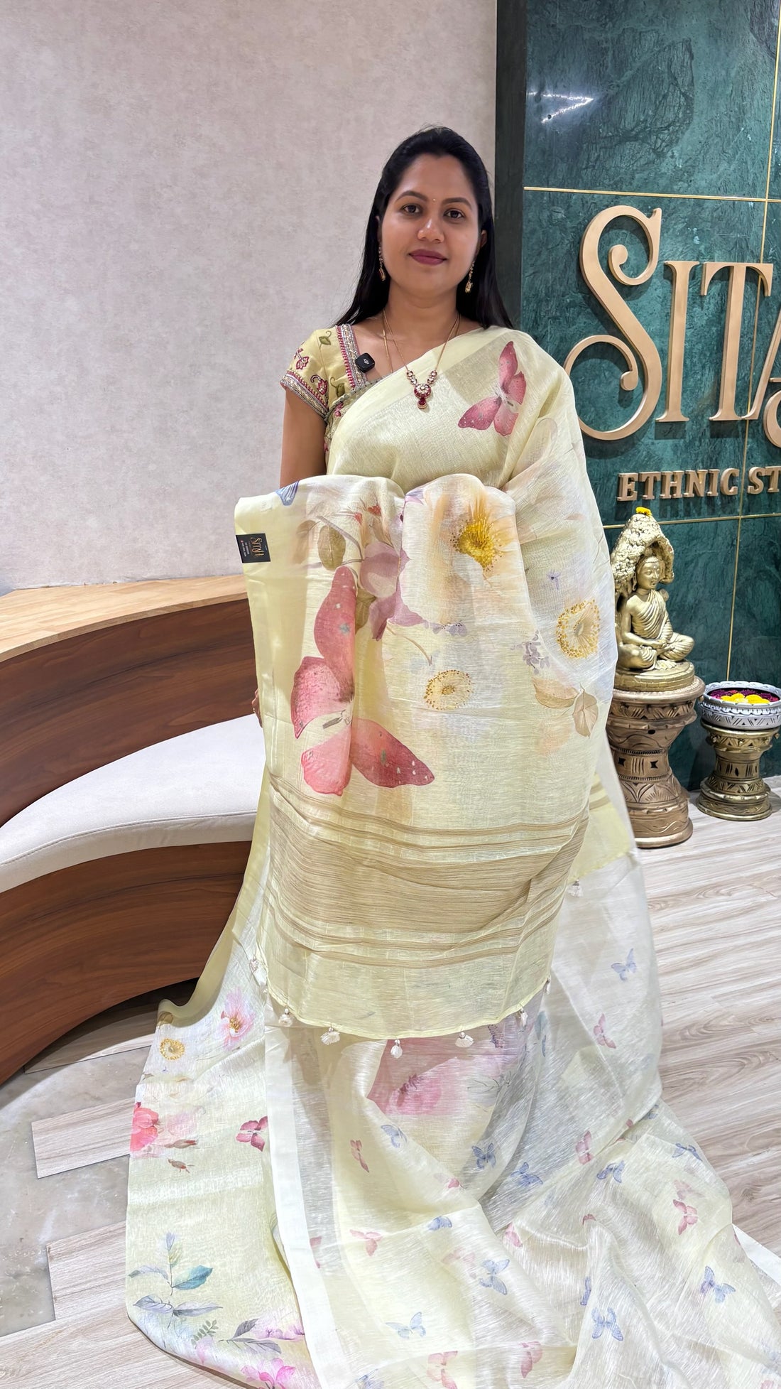 Pure linen light yellow