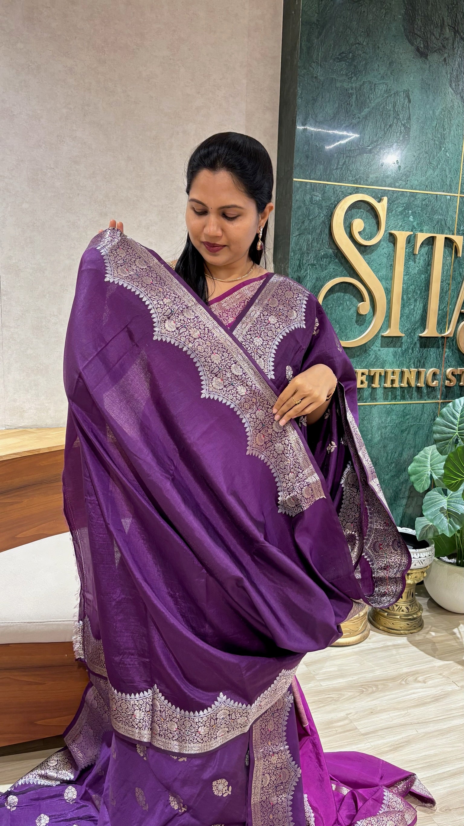 Banaras scallop purple