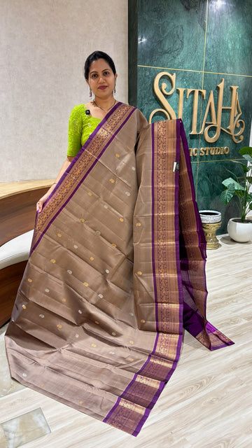 Handloom gadwal with kanchi border