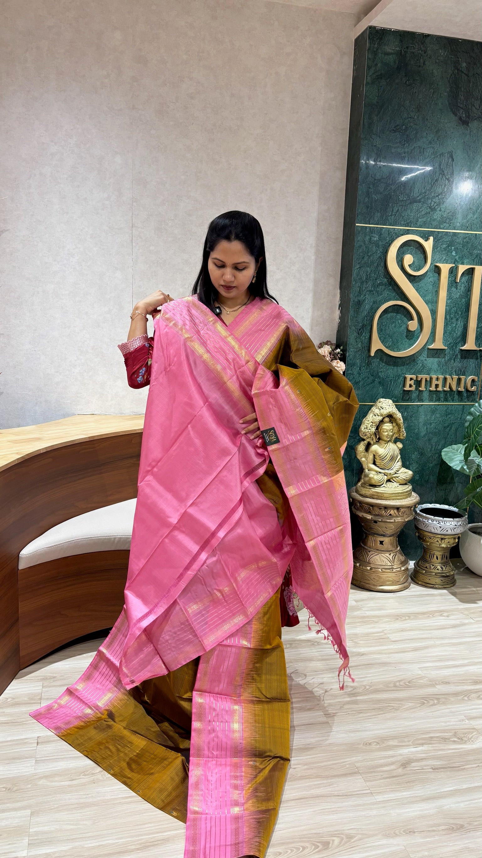 Light weight kanchi pattu