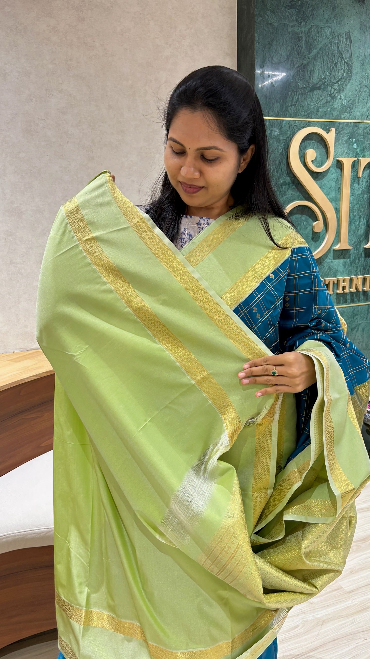 Semi Kanchi pattu