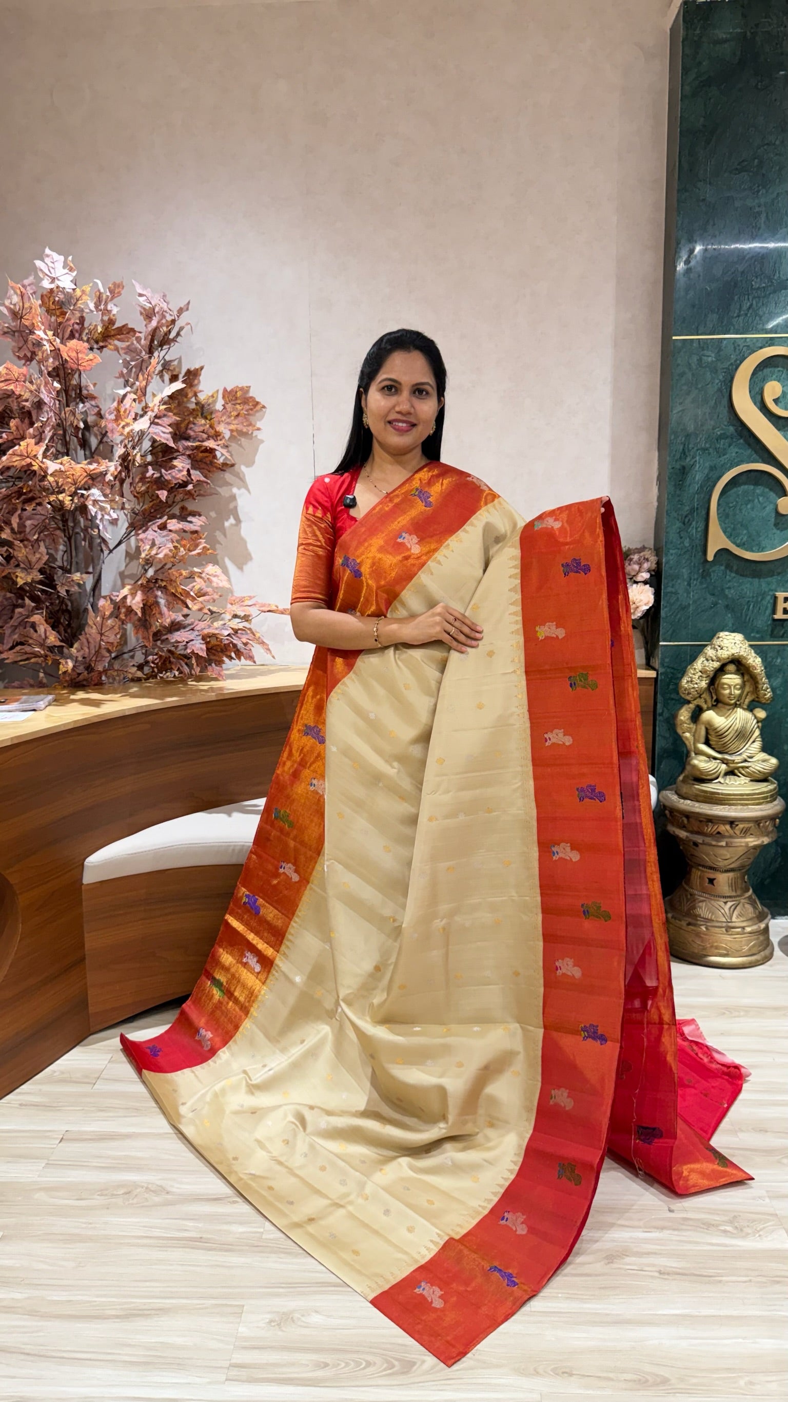 Handloom gadwal tissue