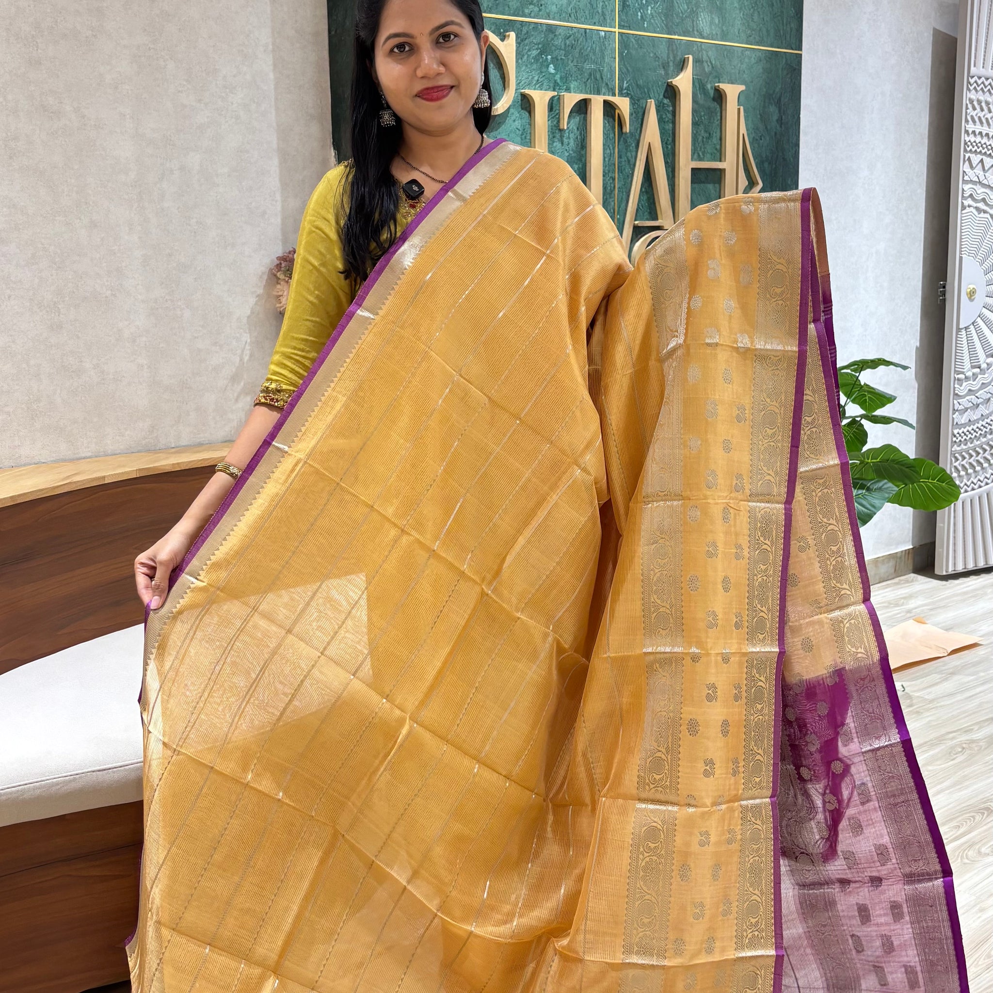 Handloom mangalagiri pattu