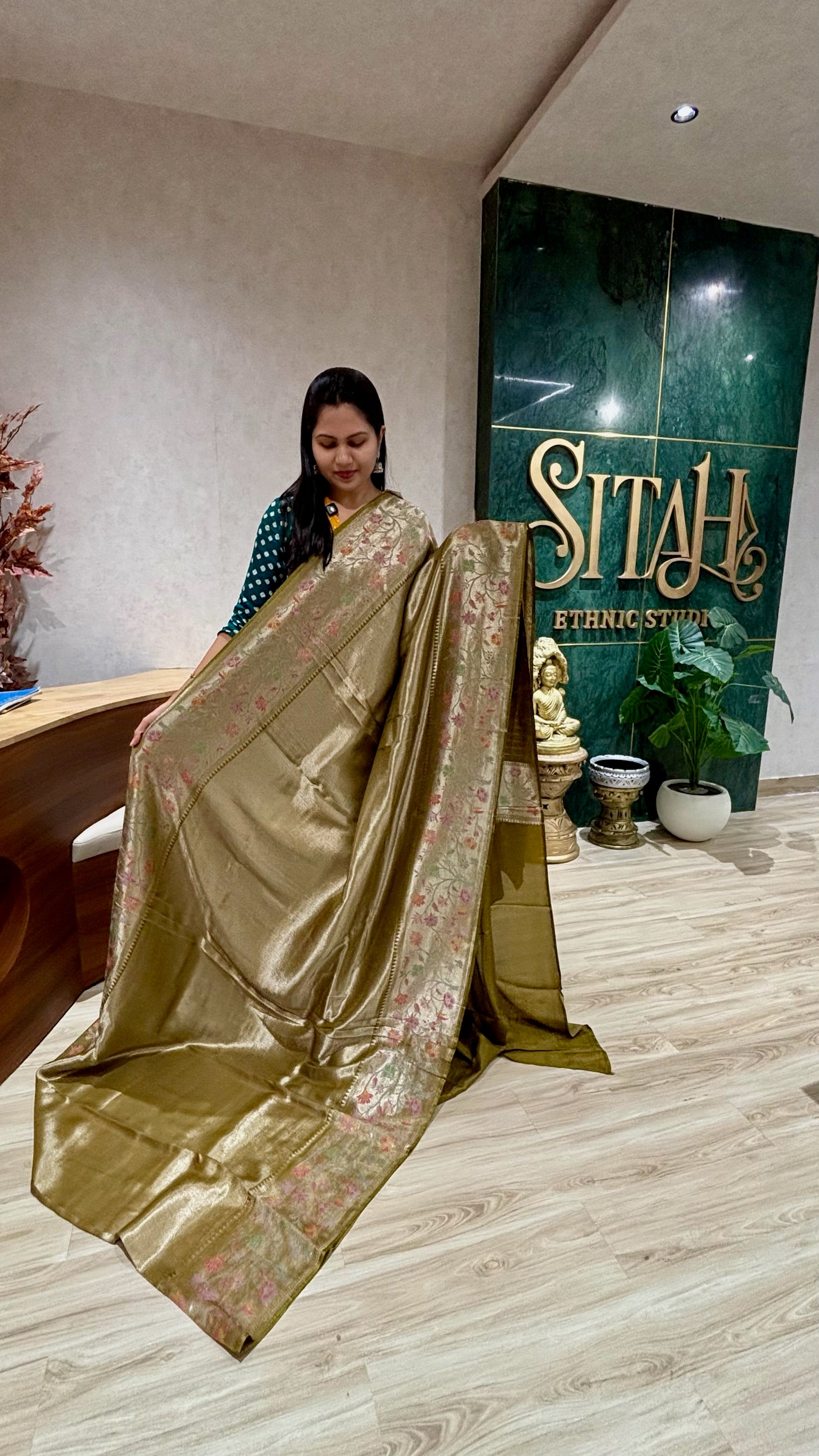 Tissue Banaras floral paithanii