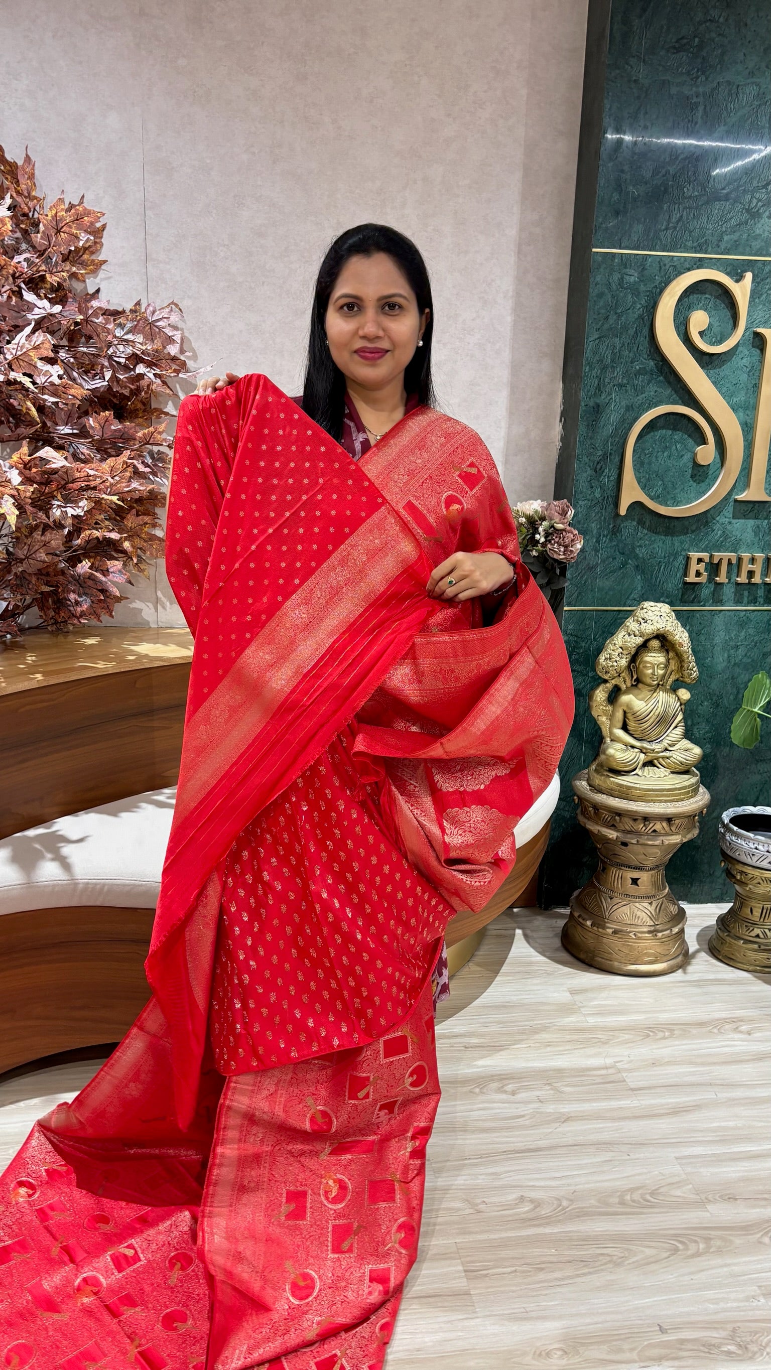 Banaras allover weaving