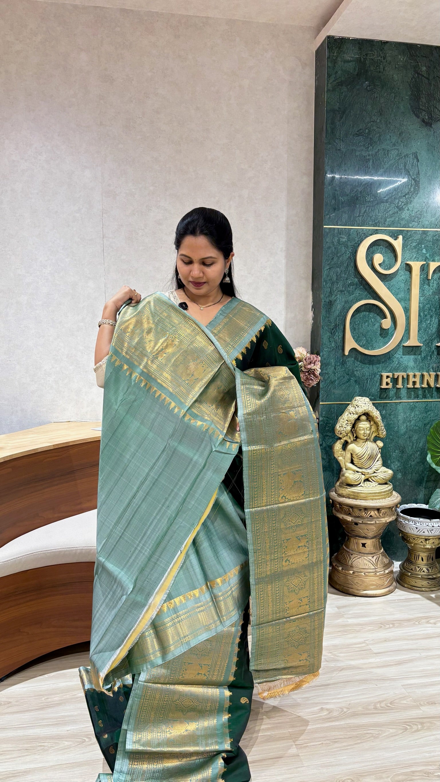 Handloom Gadwal big border