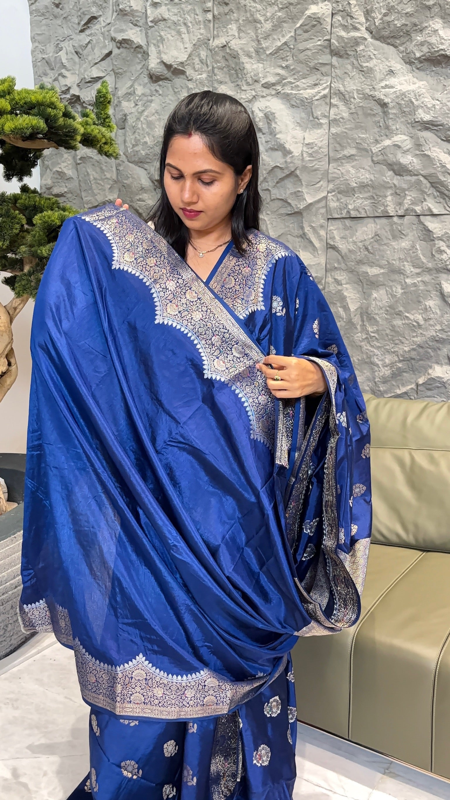Green mango navy blue